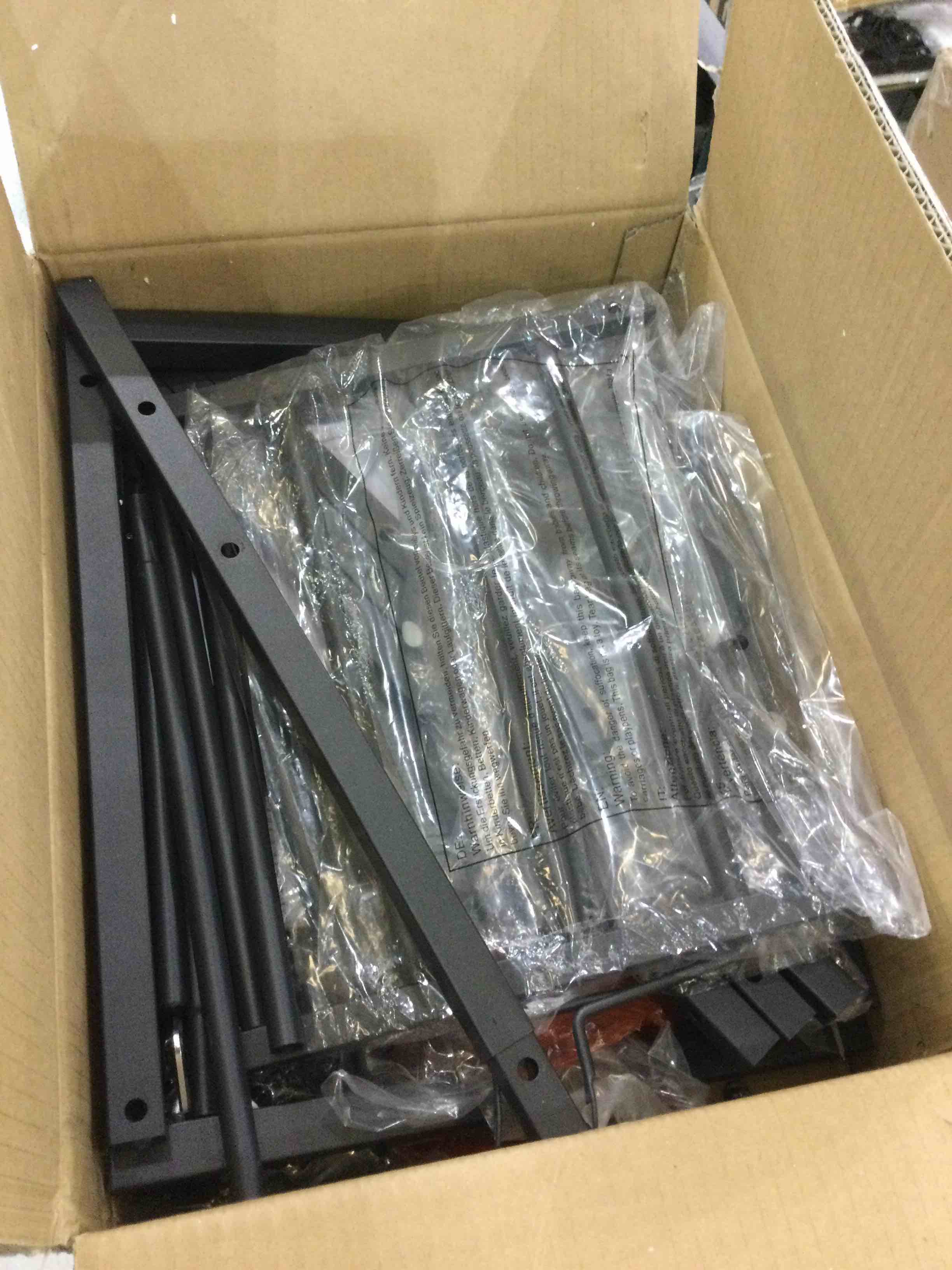 https://s3.amazonaws.com/lotting-images-prod/BargainHunt/EXS01042386_1707923138391.jpeg
