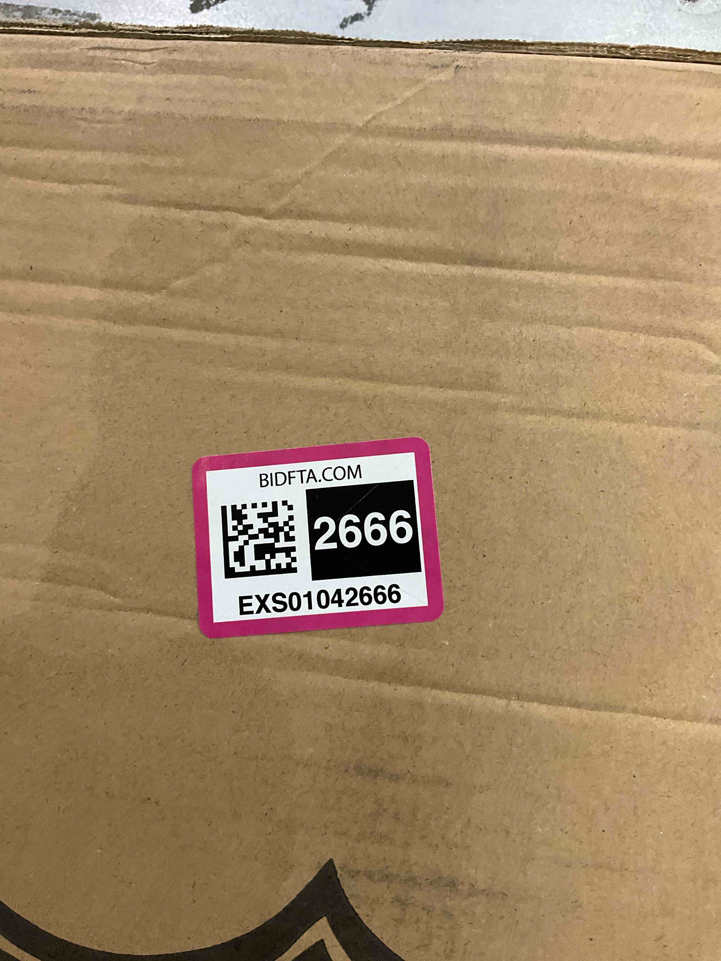 https://s3.amazonaws.com/lotting-images-prod/BargainHunt/EXS01042666_1707752015240.jpeg