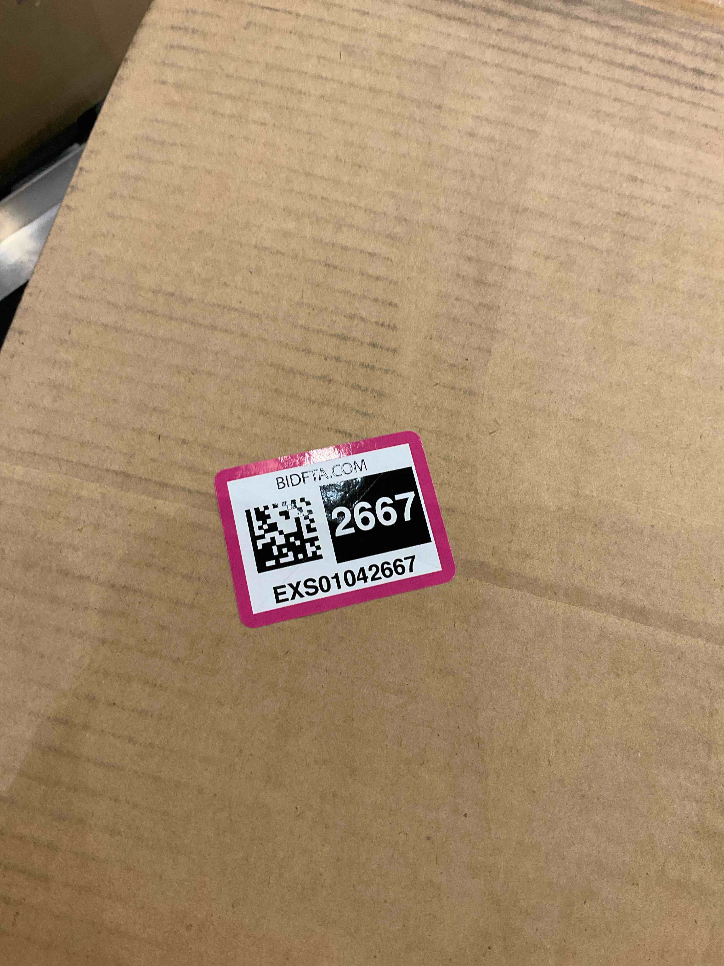 https://s3.amazonaws.com/lotting-images-prod/BargainHunt/EXS01042667_1707752300785.jpeg