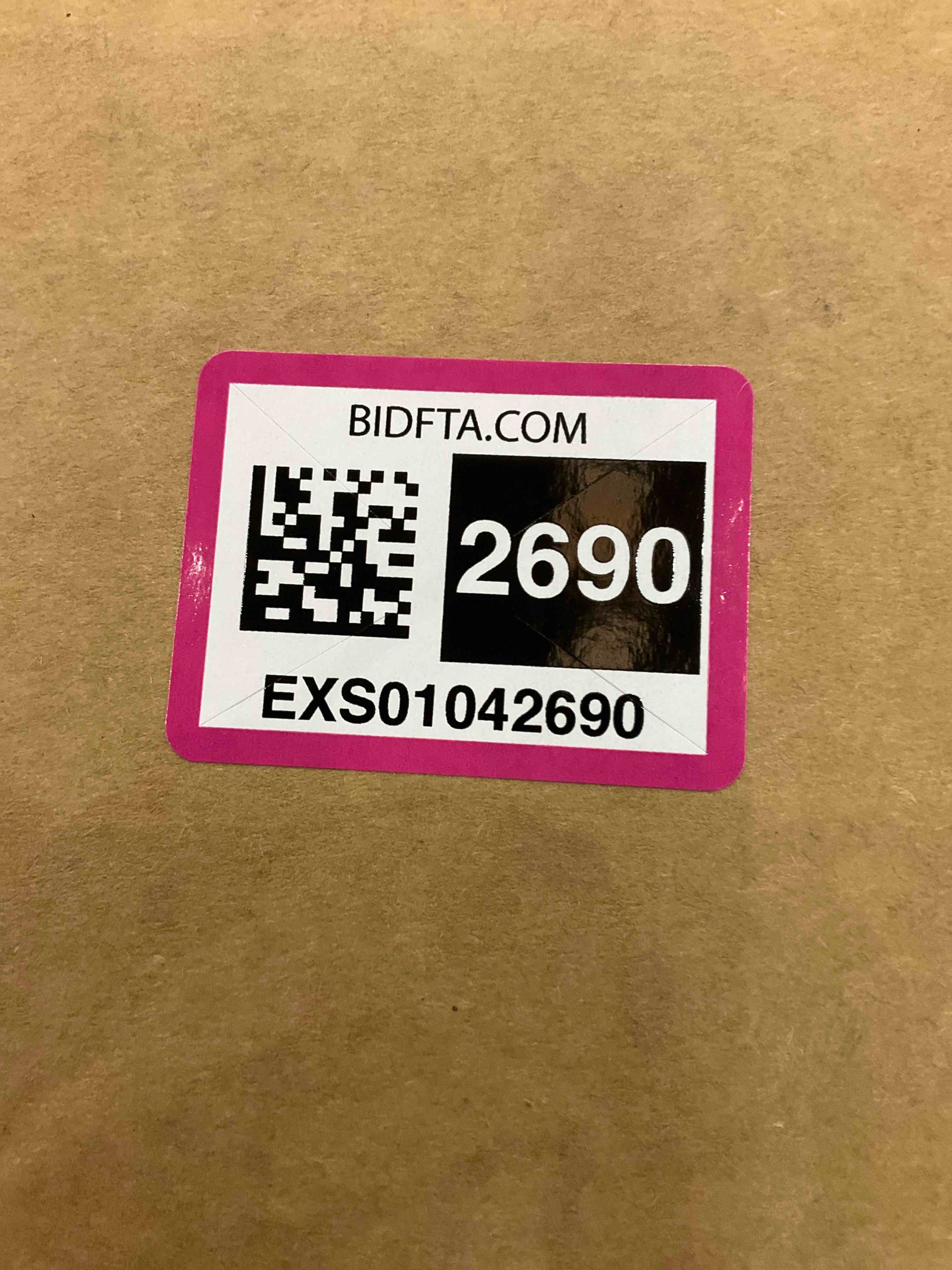 https://s3.amazonaws.com/lotting-images-prod/BargainHunt/EXS01042690_1707760709301.jpeg