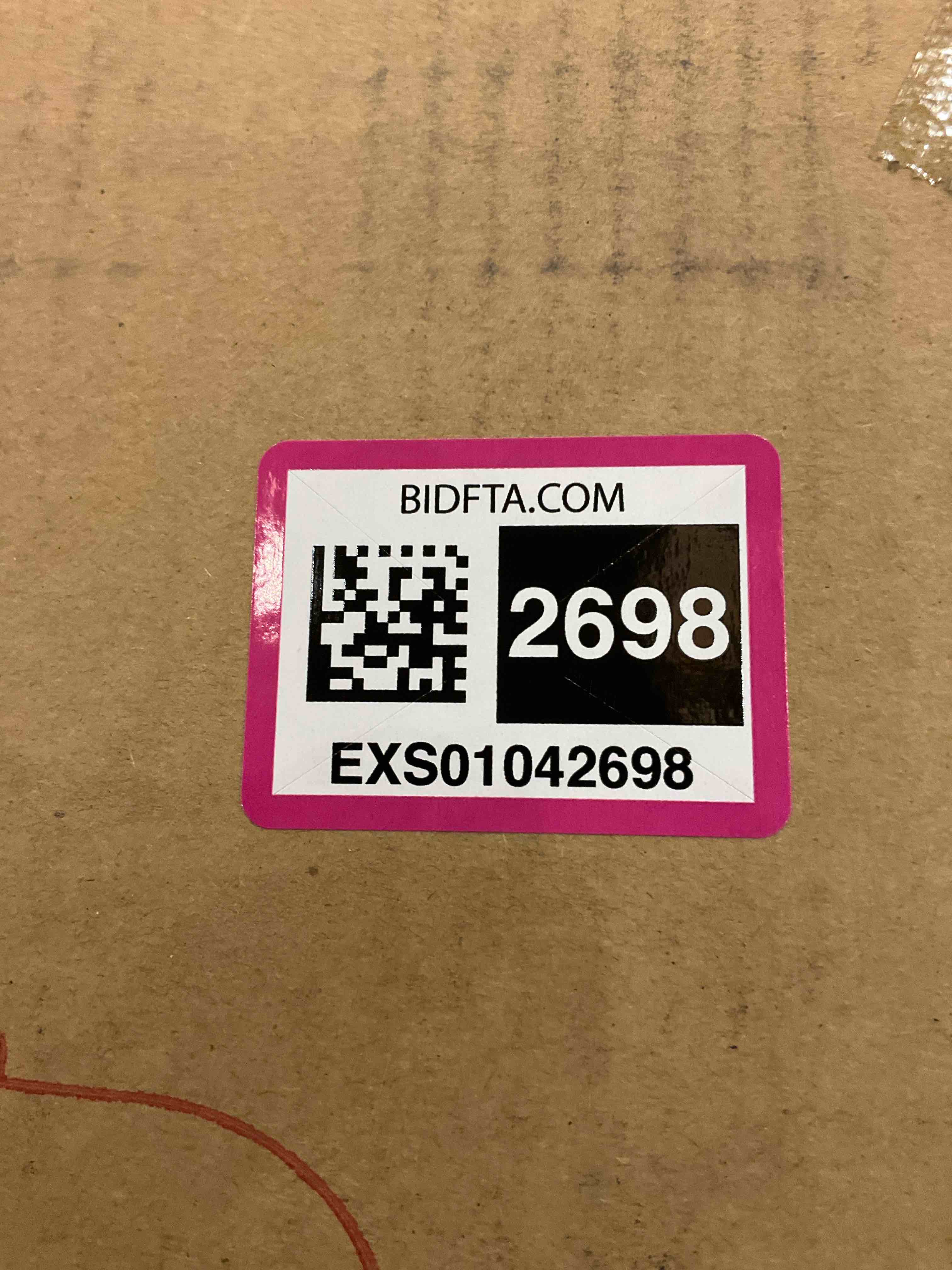https://s3.amazonaws.com/lotting-images-prod/BargainHunt/EXS01042698_1707762073967.jpeg
