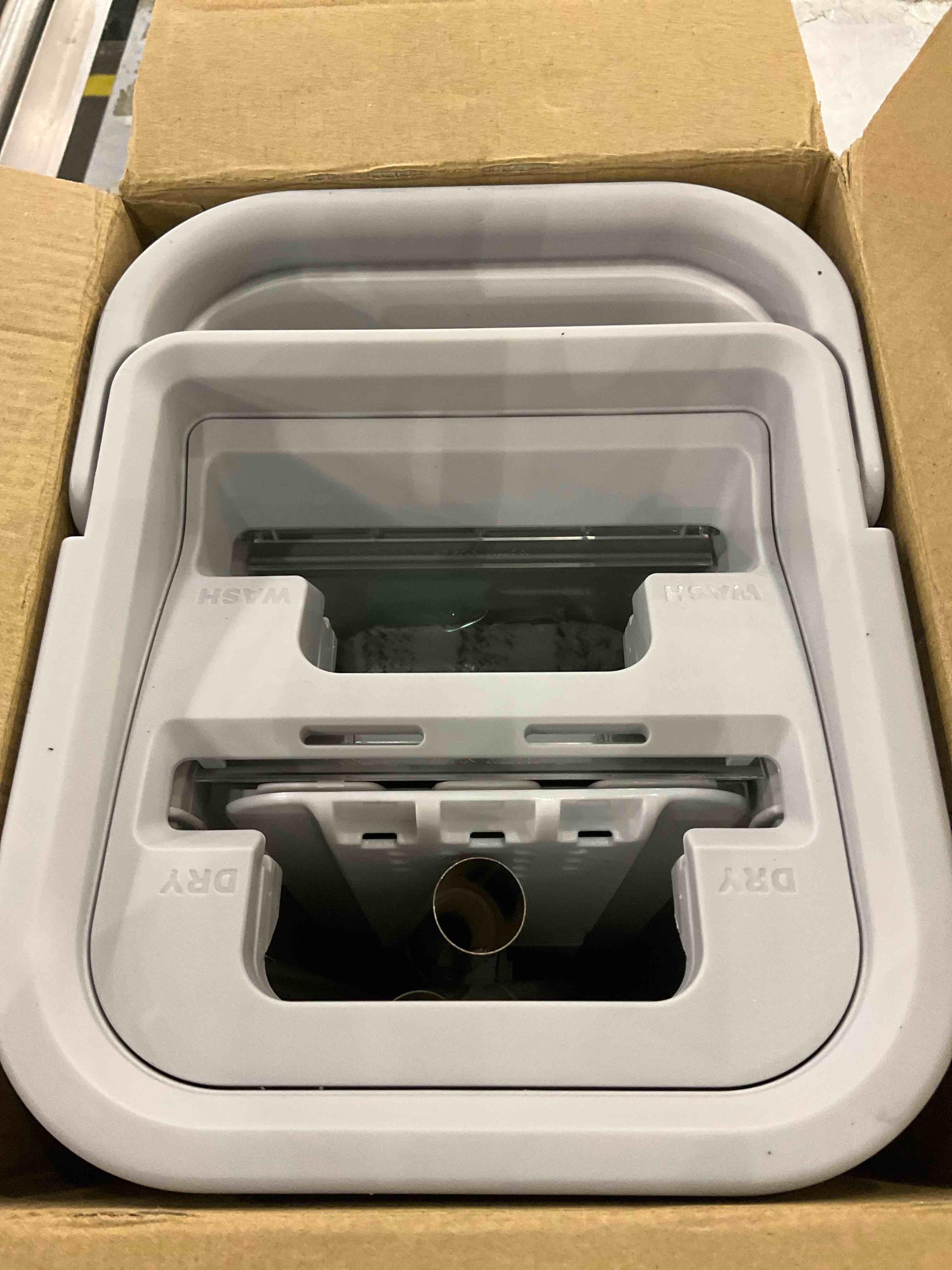 https://s3.amazonaws.com/lotting-images-prod/BargainHunt/EXS01042740_1707828306556.jpeg