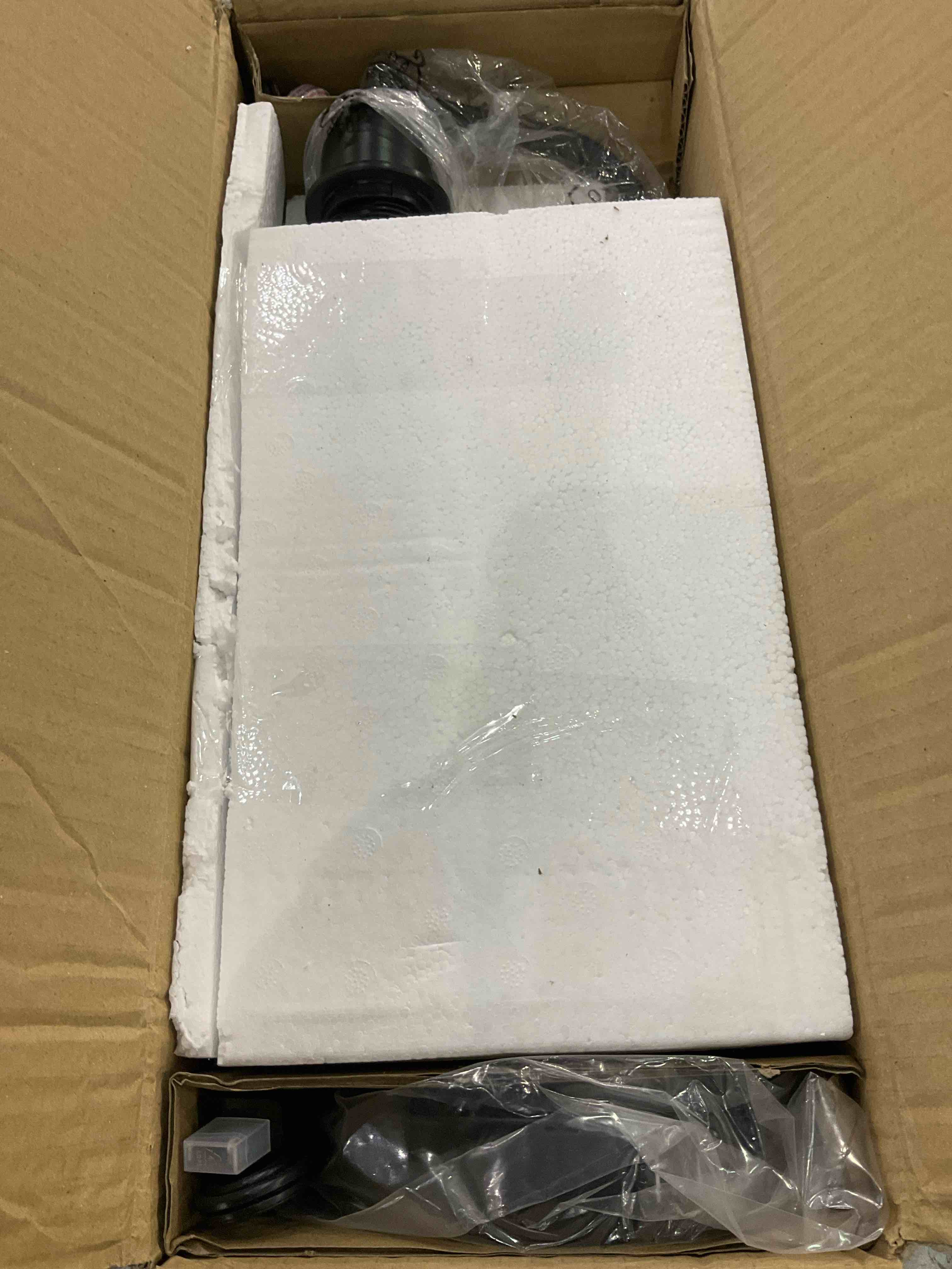 https://s3.amazonaws.com/lotting-images-prod/BargainHunt/EXS01042751_1707829772876.jpeg