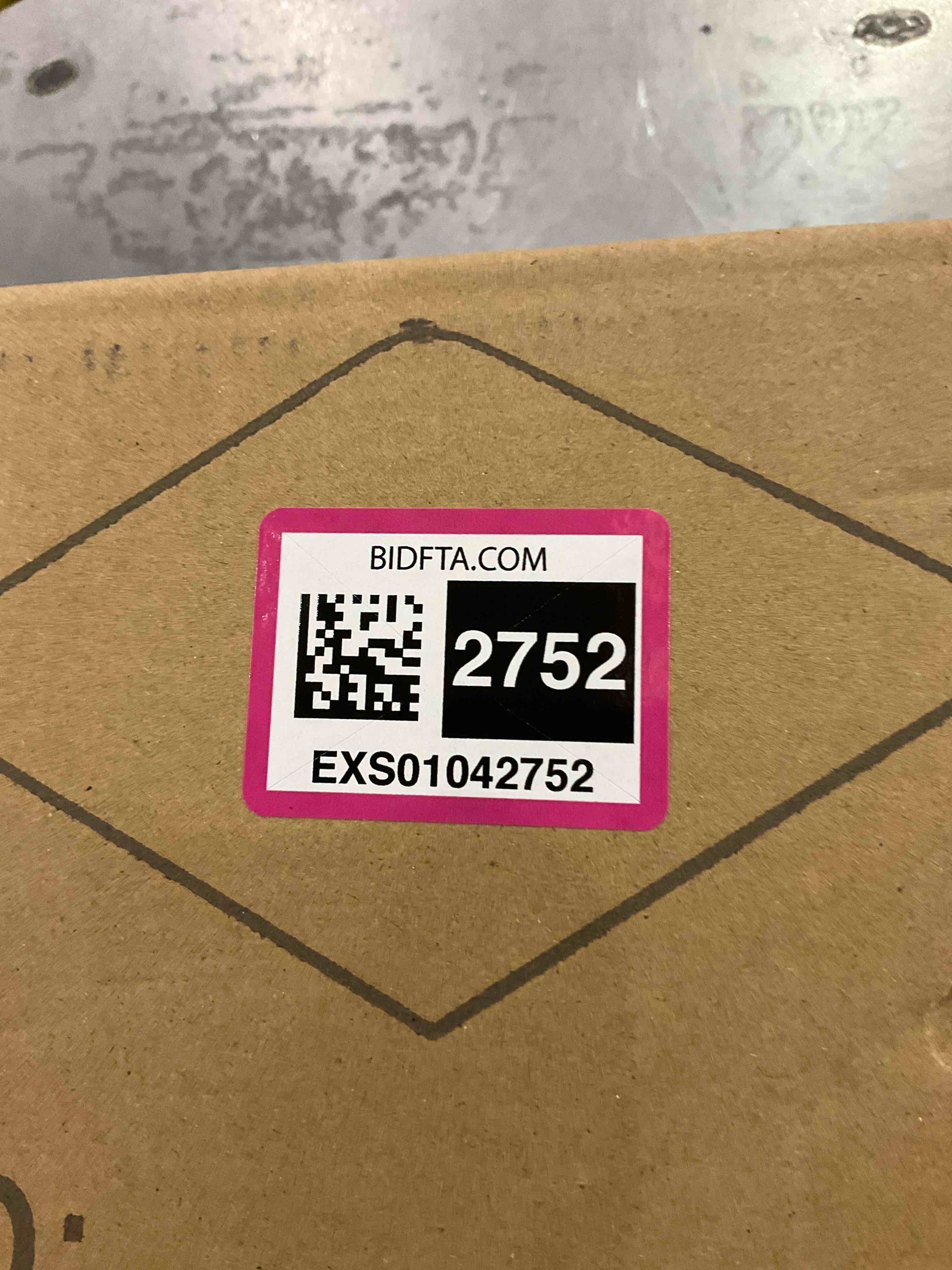 https://s3.amazonaws.com/lotting-images-prod/BargainHunt/EXS01042752_1707829917742.jpeg