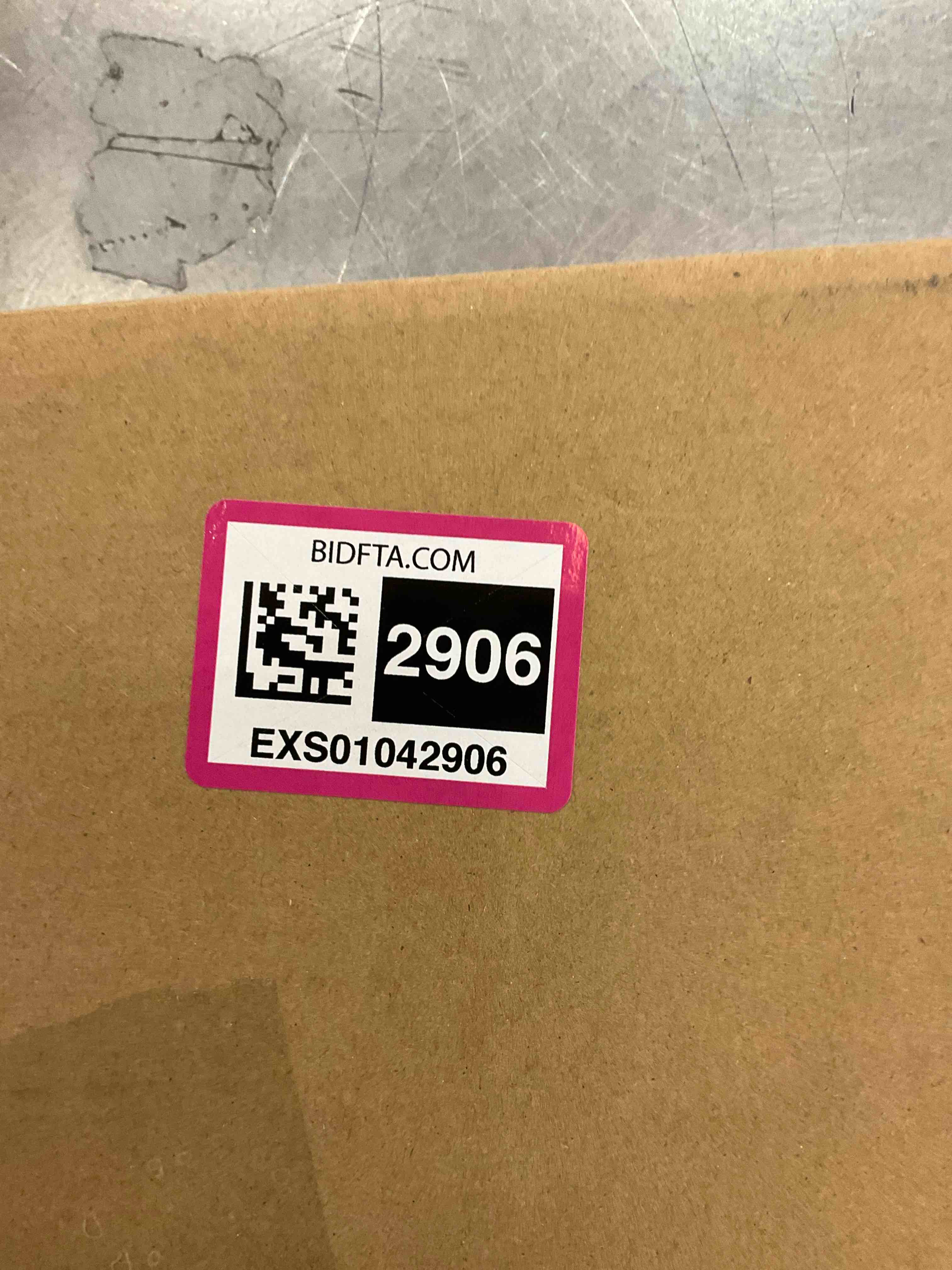 https://s3.amazonaws.com/lotting-images-prod/BargainHunt/EXS01042906_1707924557135.jpeg