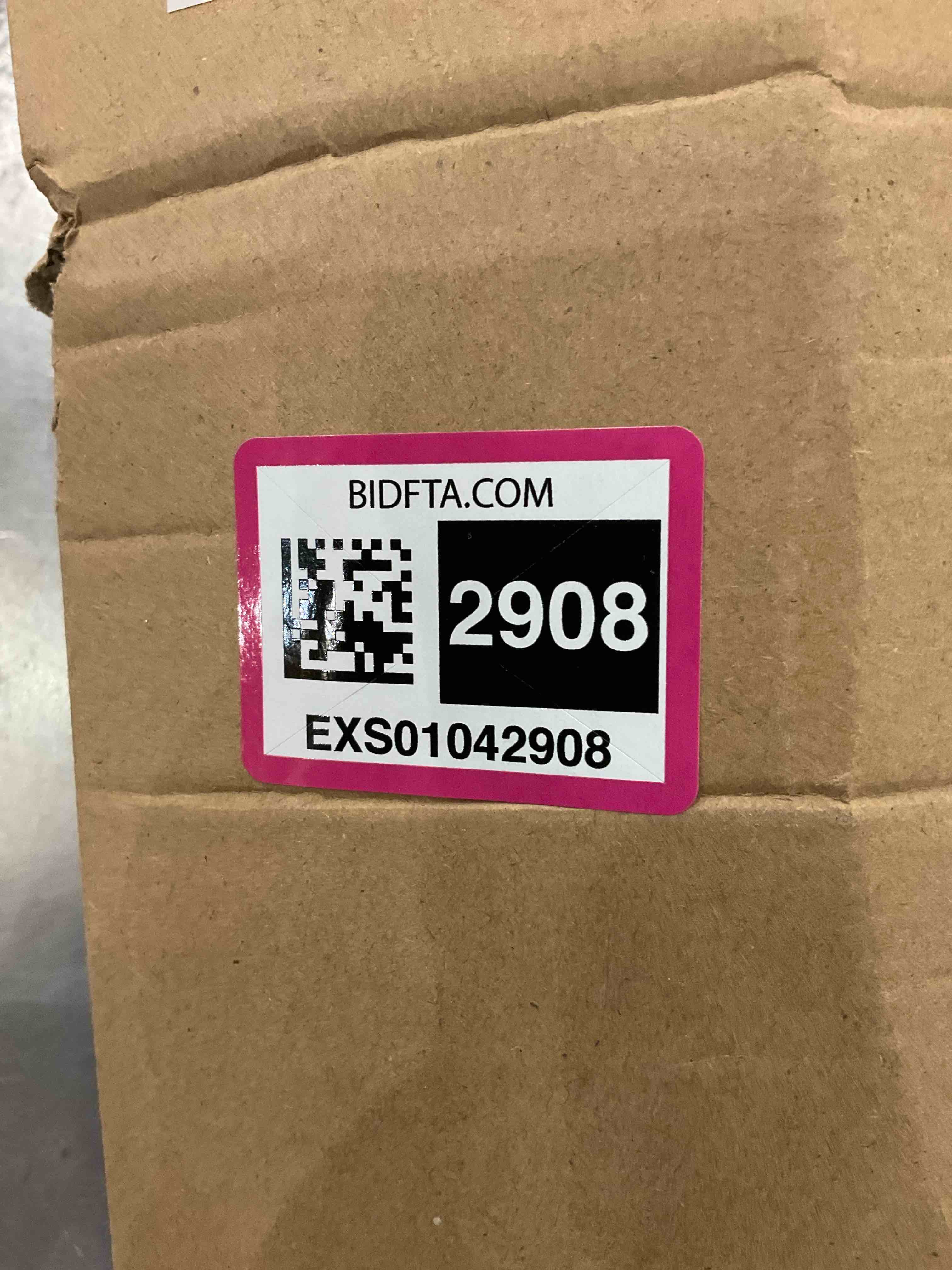 https://s3.amazonaws.com/lotting-images-prod/BargainHunt/EXS01042908_1707924830891.jpeg