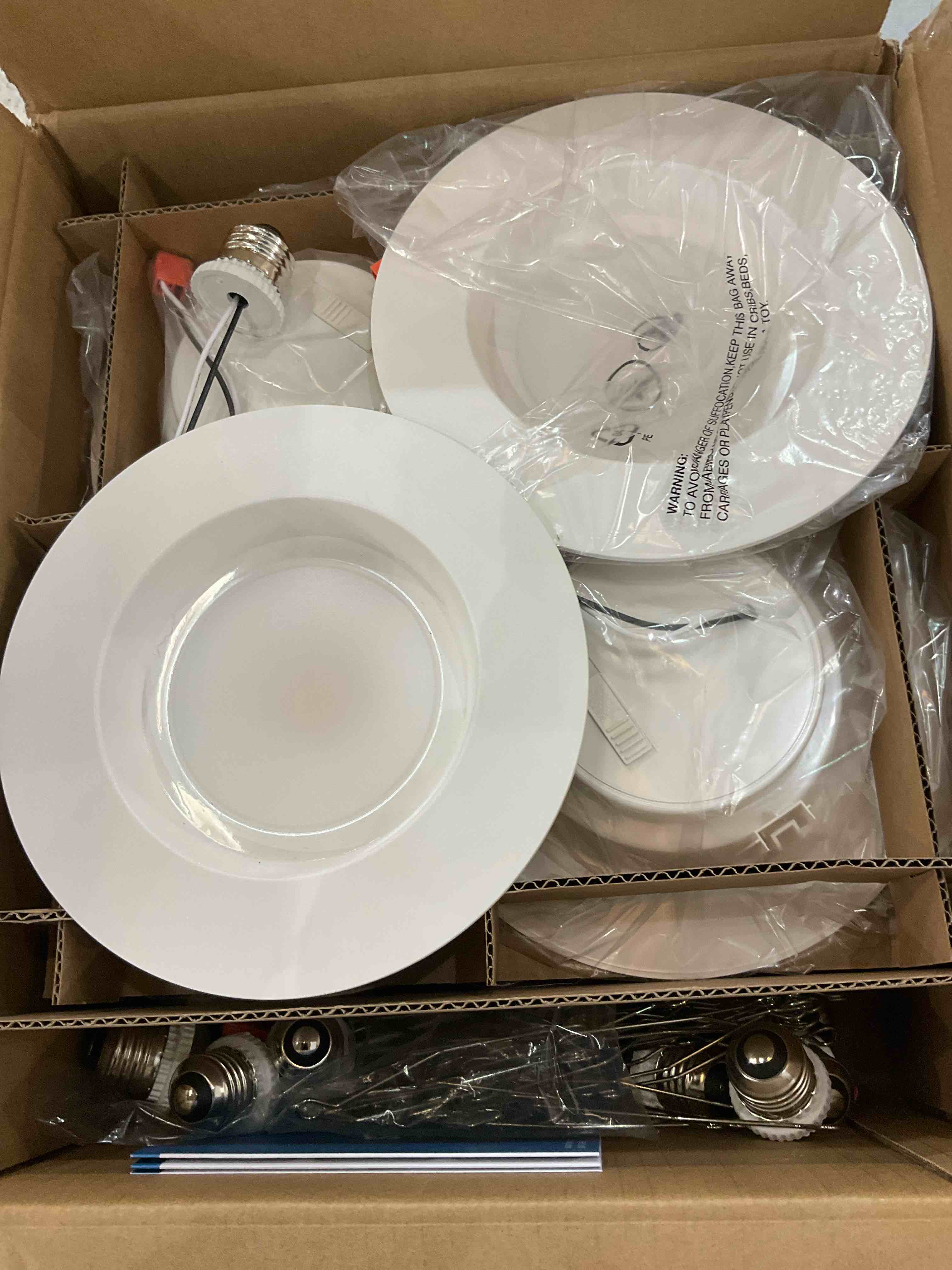 https://s3.amazonaws.com/lotting-images-prod/BargainHunt/EXS01042927_1707928171603.jpeg