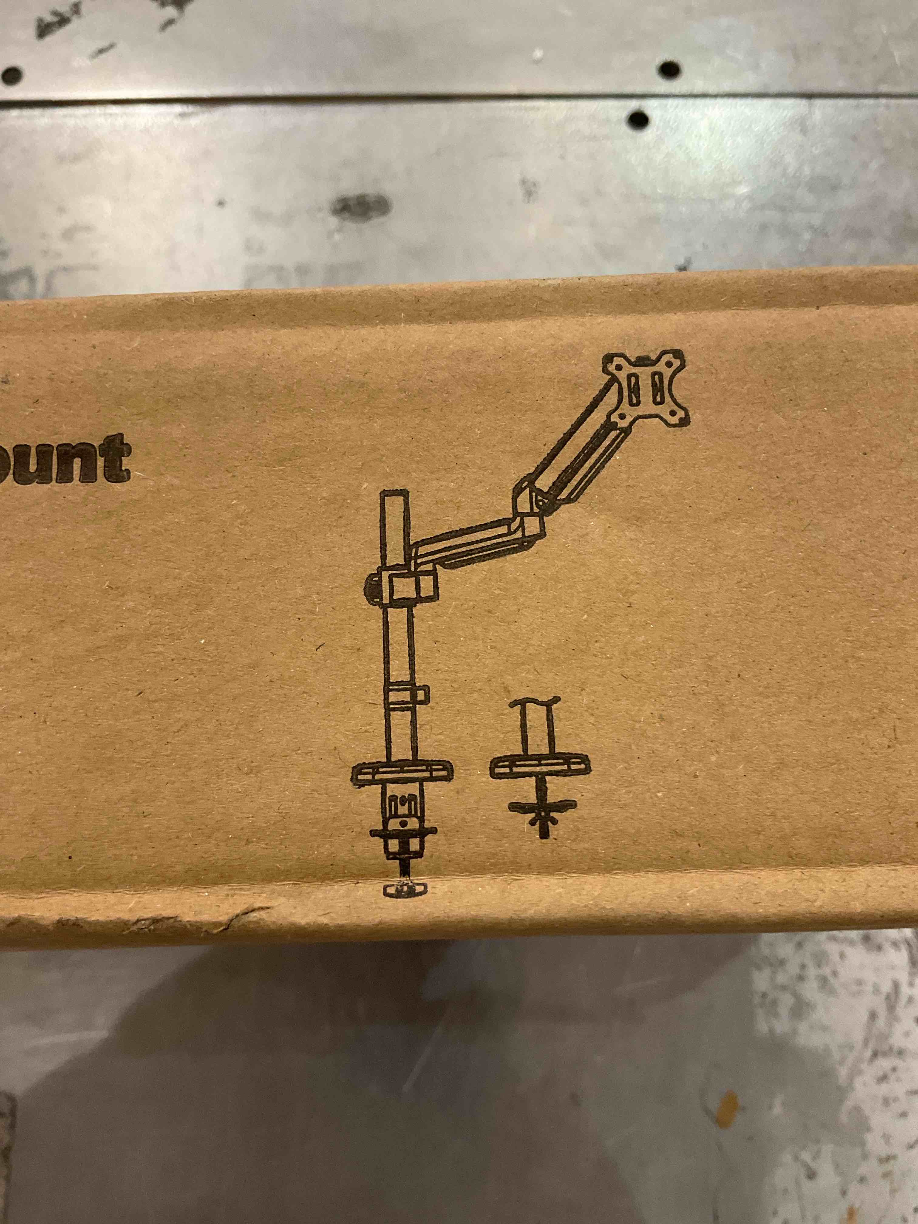 https://s3.amazonaws.com/lotting-images-prod/BargainHunt/EXS01042943_1707933788743.jpeg