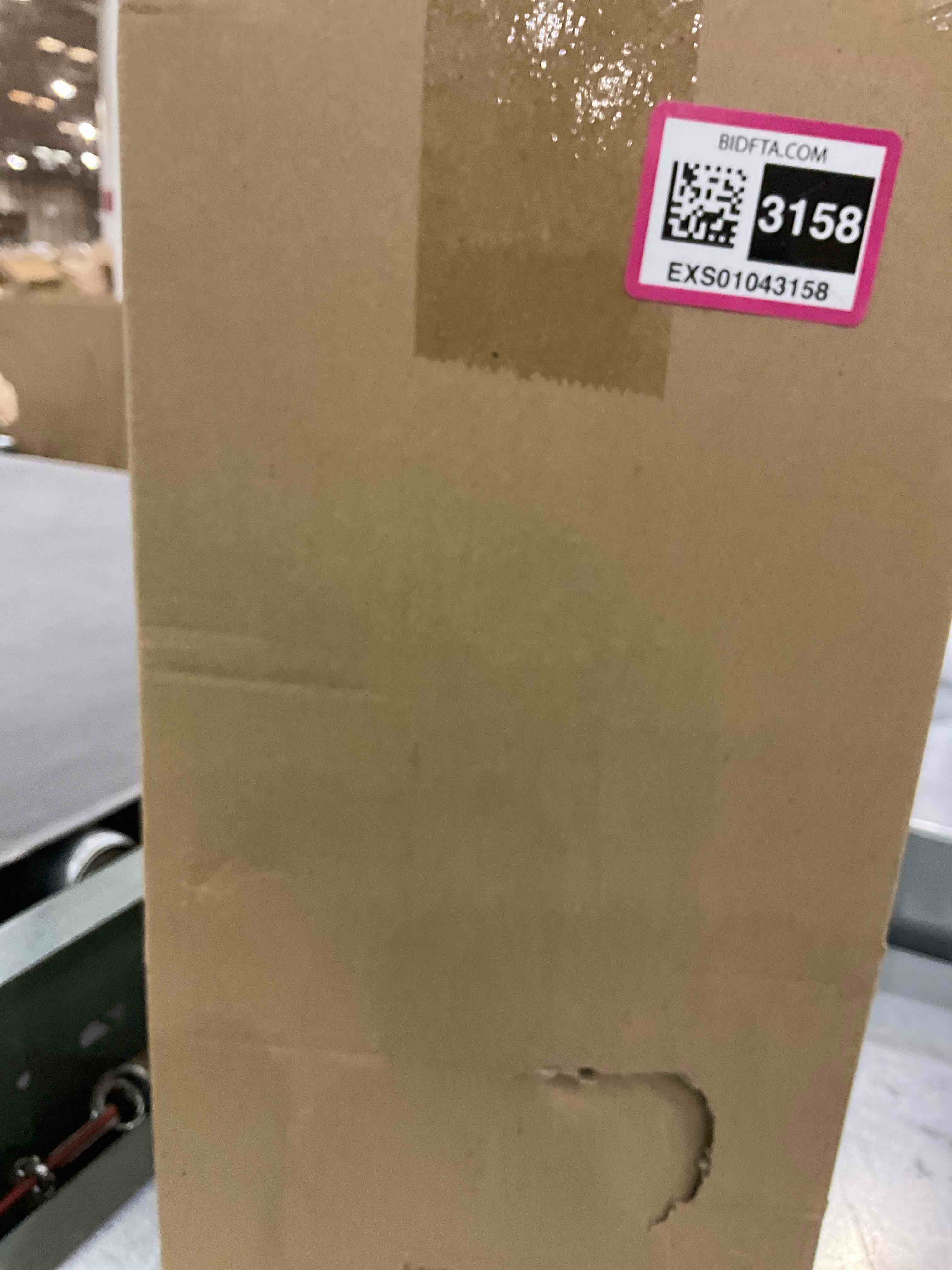 https://s3.amazonaws.com/lotting-images-prod/BargainHunt/EXS01043158_1708698707688.jpeg