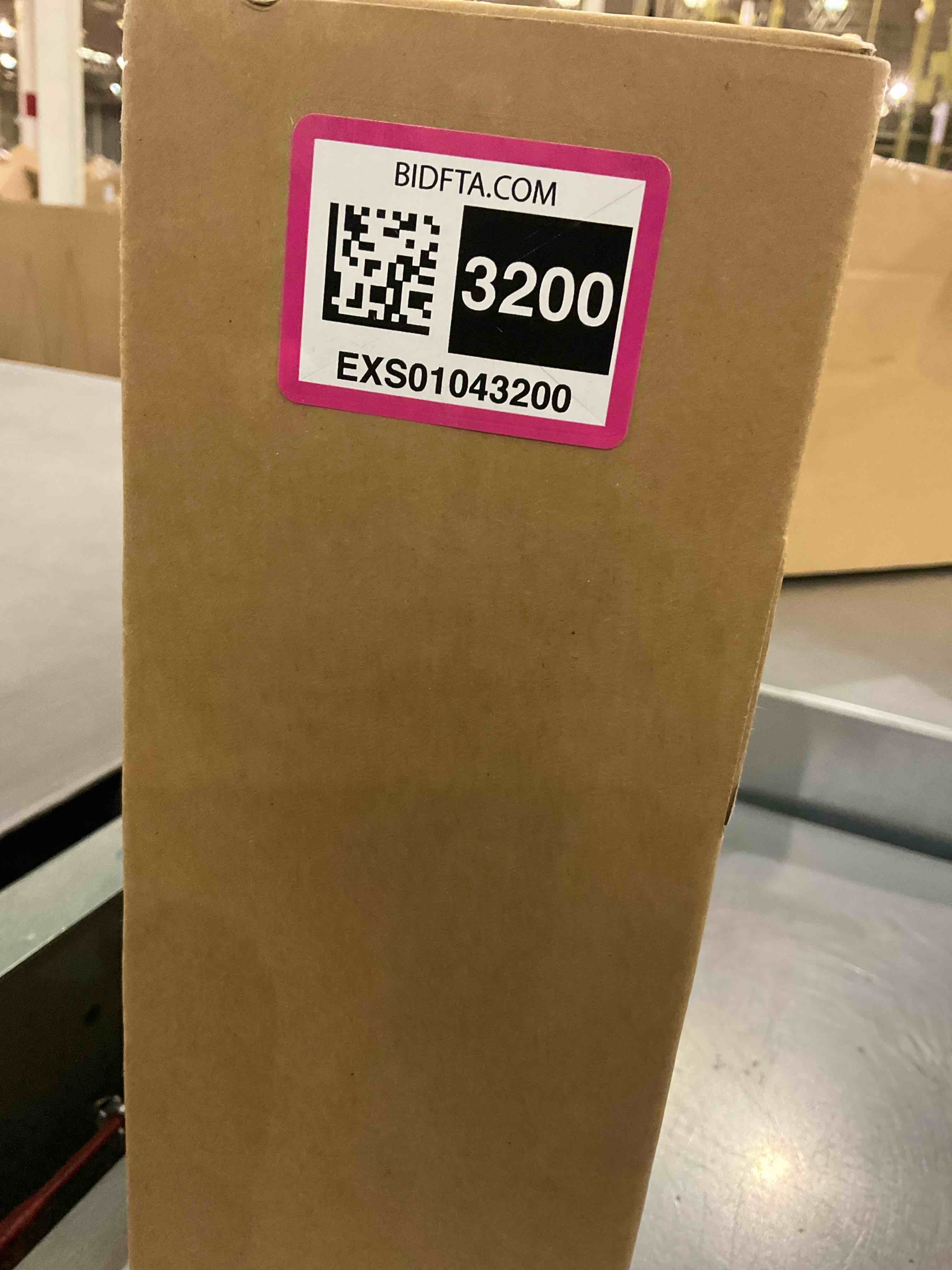 https://s3.amazonaws.com/lotting-images-prod/BargainHunt/EXS01043200_1708701589364.jpeg