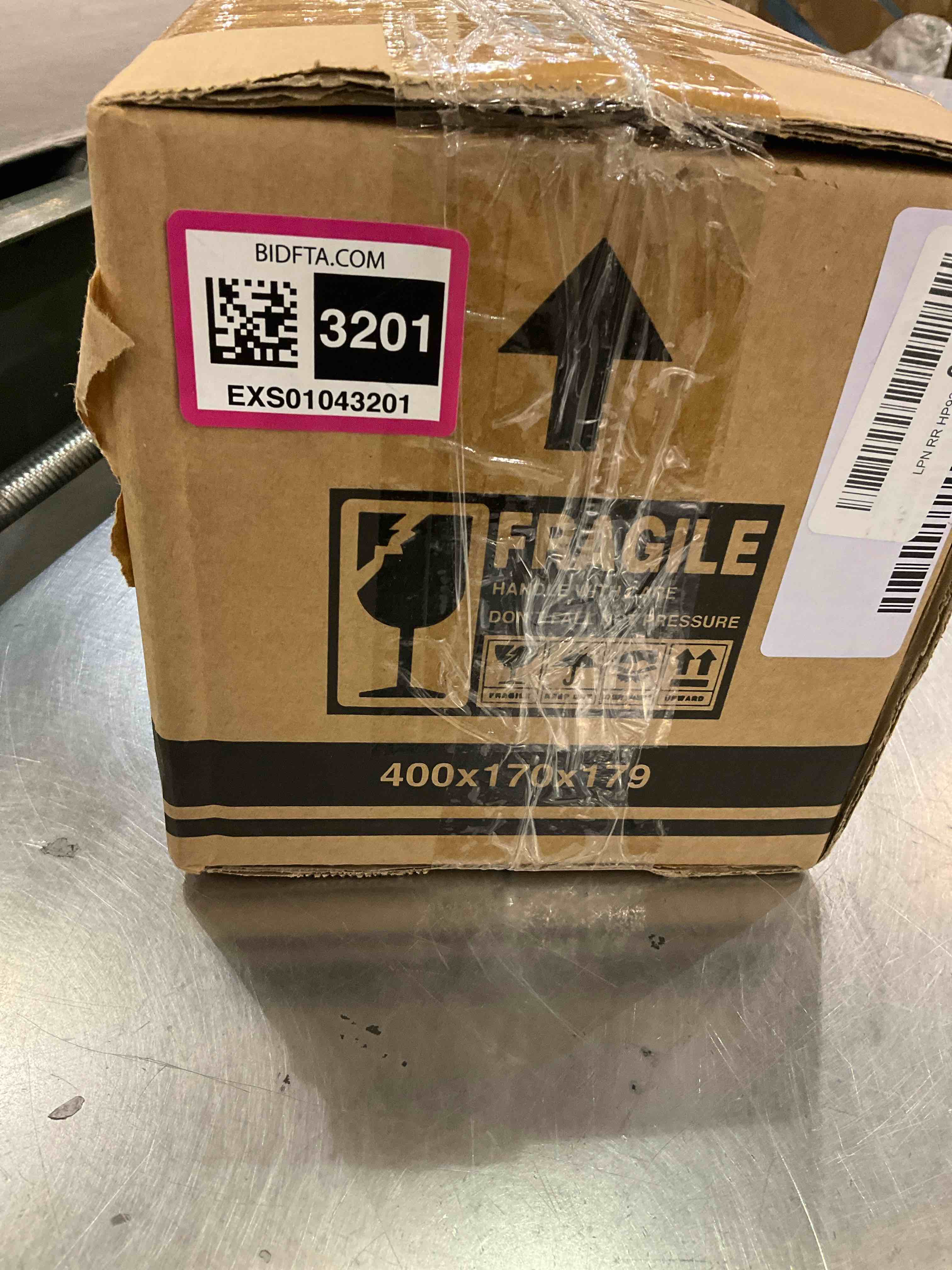 https://s3.amazonaws.com/lotting-images-prod/BargainHunt/EXS01043201_1708702481627.jpeg
