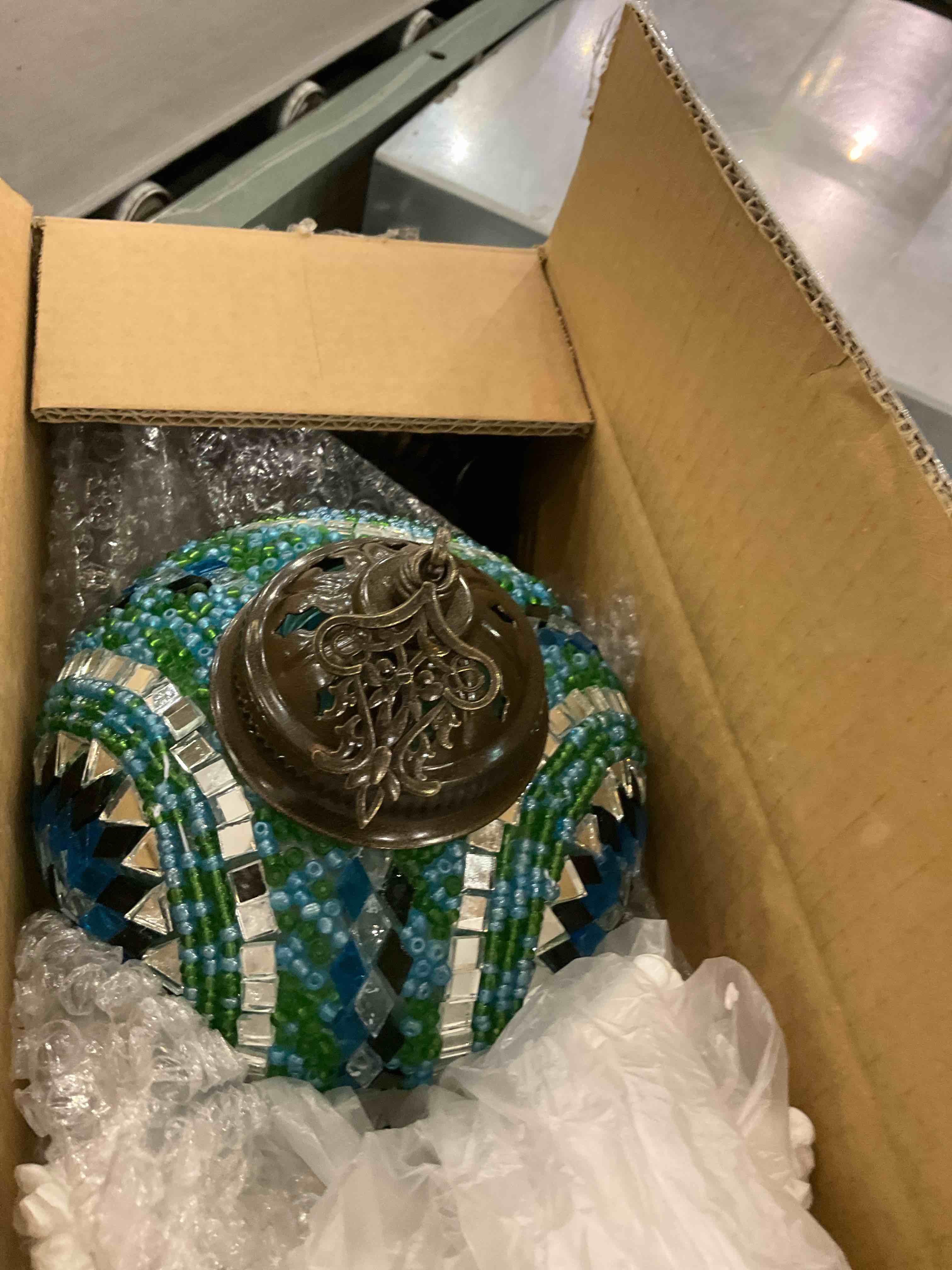 https://s3.amazonaws.com/lotting-images-prod/BargainHunt/EXS01043201_1708702520505.jpeg
