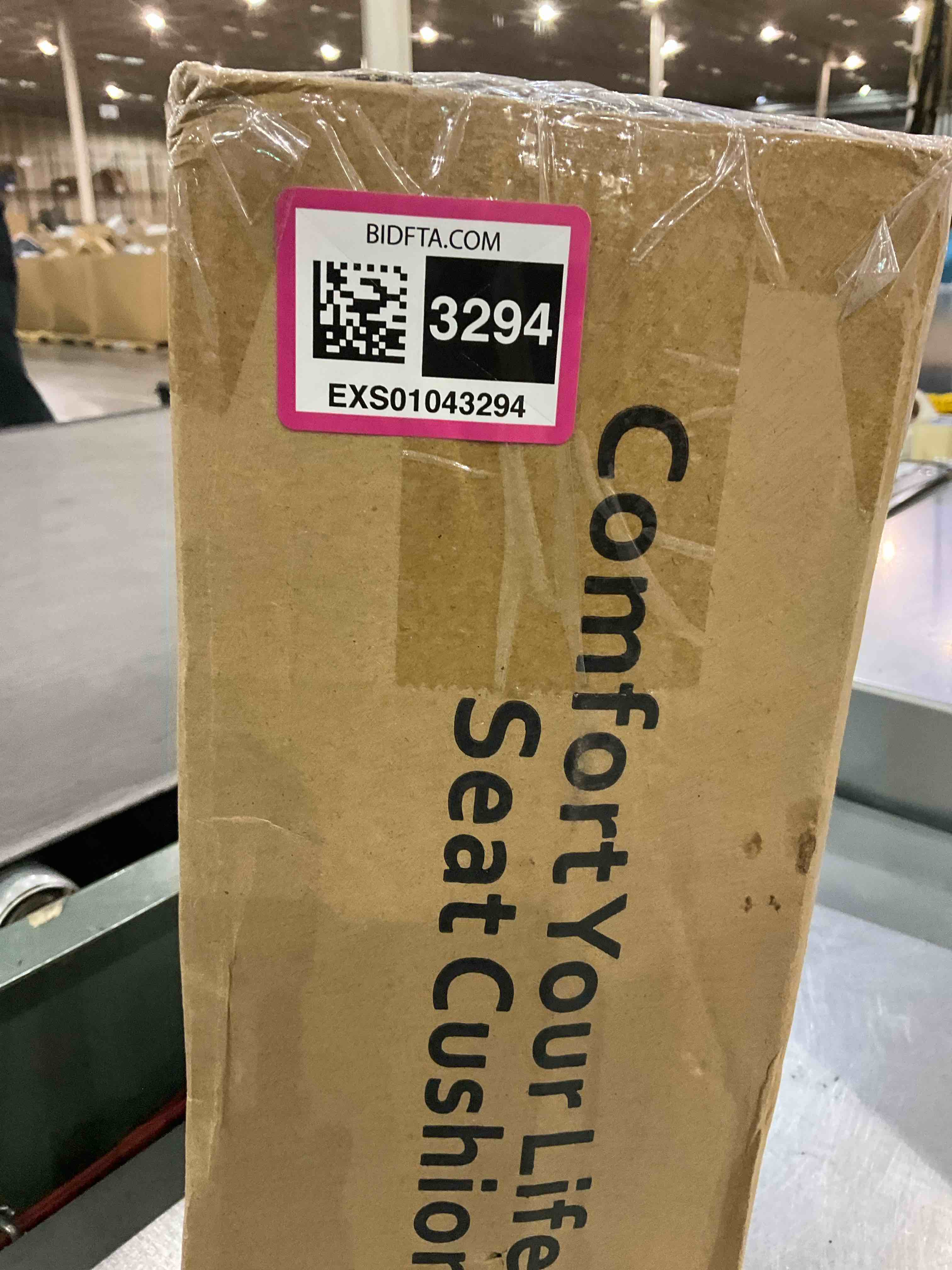 https://s3.amazonaws.com/lotting-images-prod/BargainHunt/EXS01043294_1708951778454.jpeg