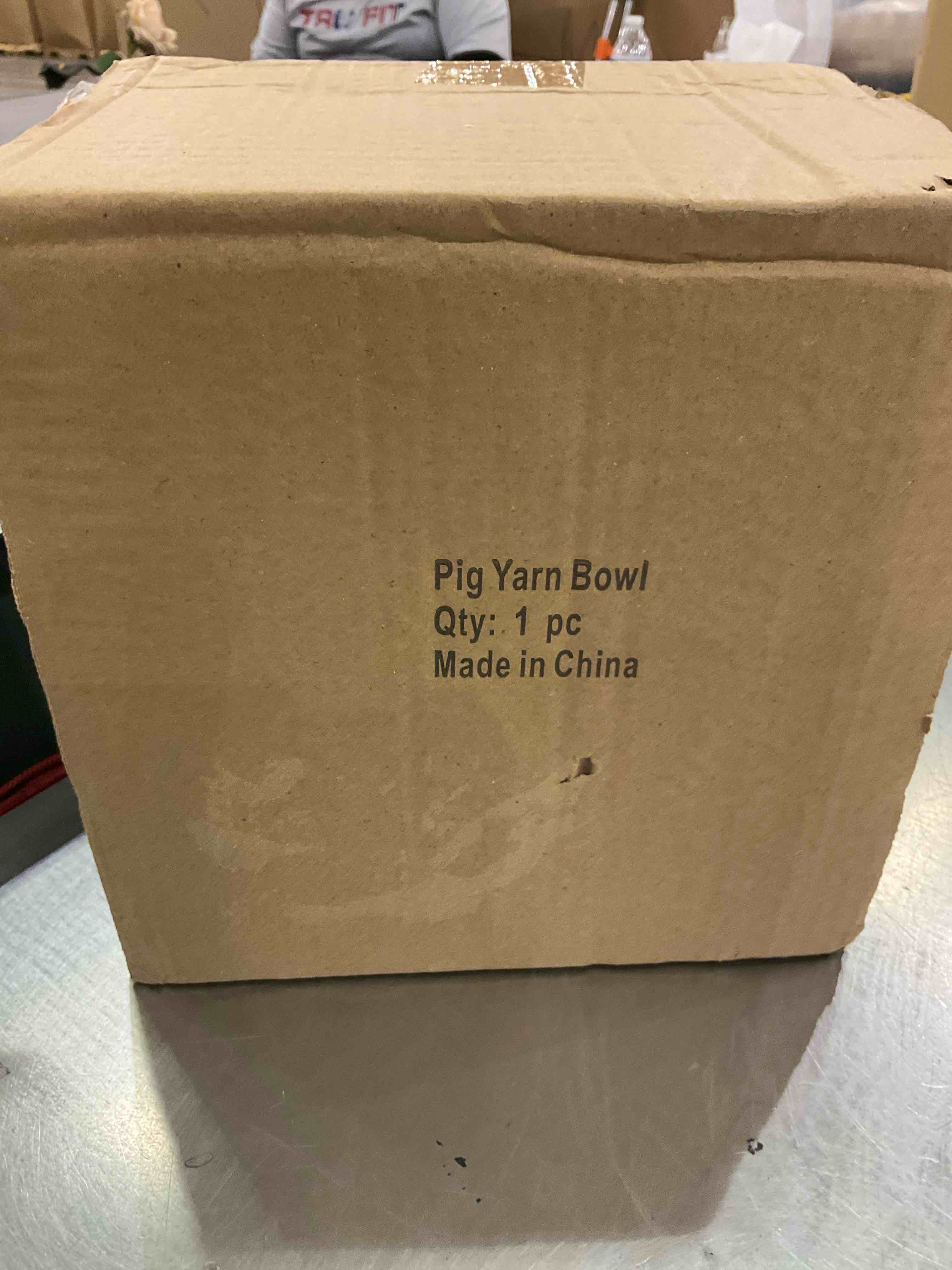 Pig Yarn Bowl for Knitting - Cute Ceramic Knitting Bowl Extra Large Ceramic Yarn Bowl Crochet Accessories Yarn Holder Storage Gift for Knitters Funny