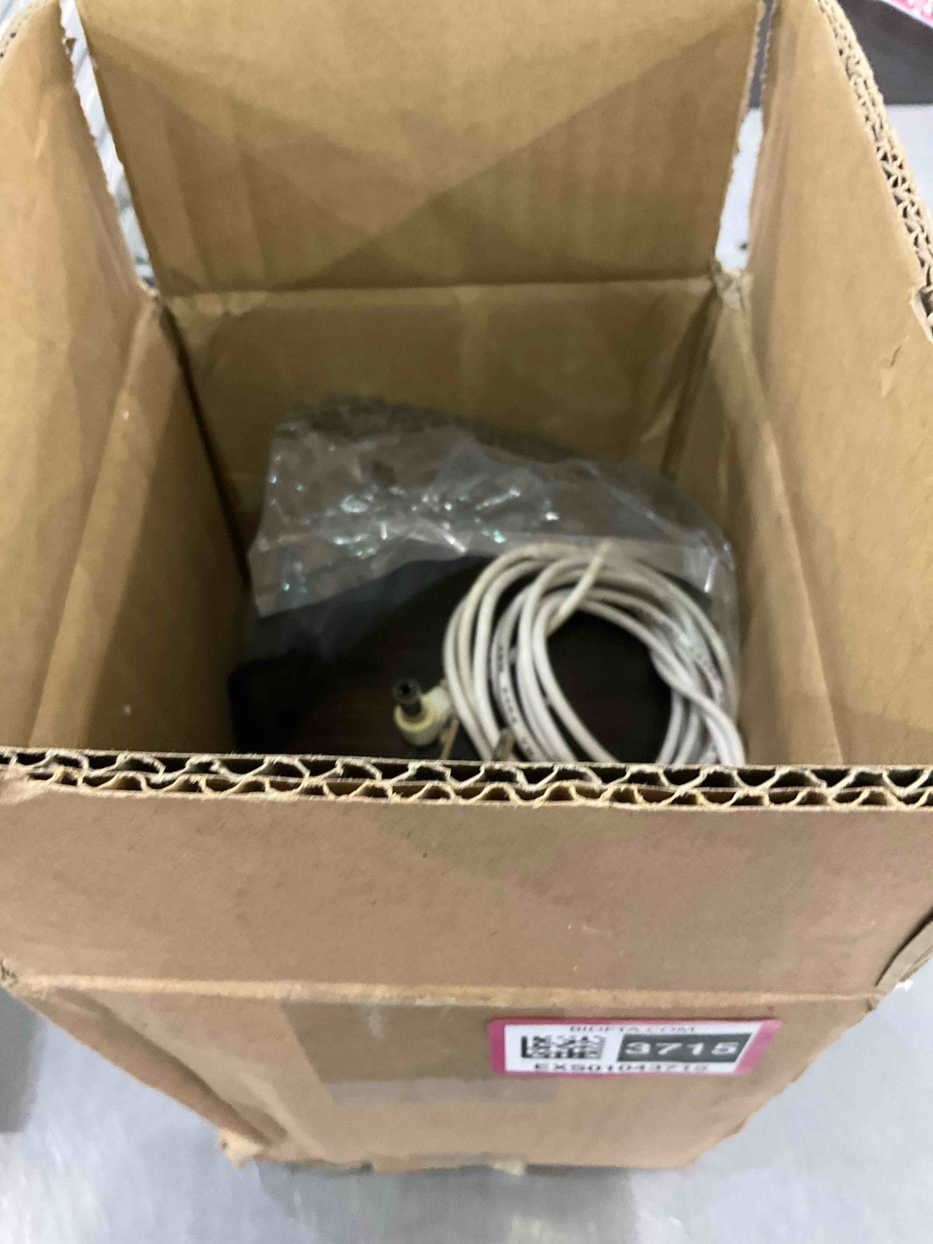 https://s3.amazonaws.com/lotting-images-prod/BargainHunt/EXS01043715_1709912259700.jpeg
