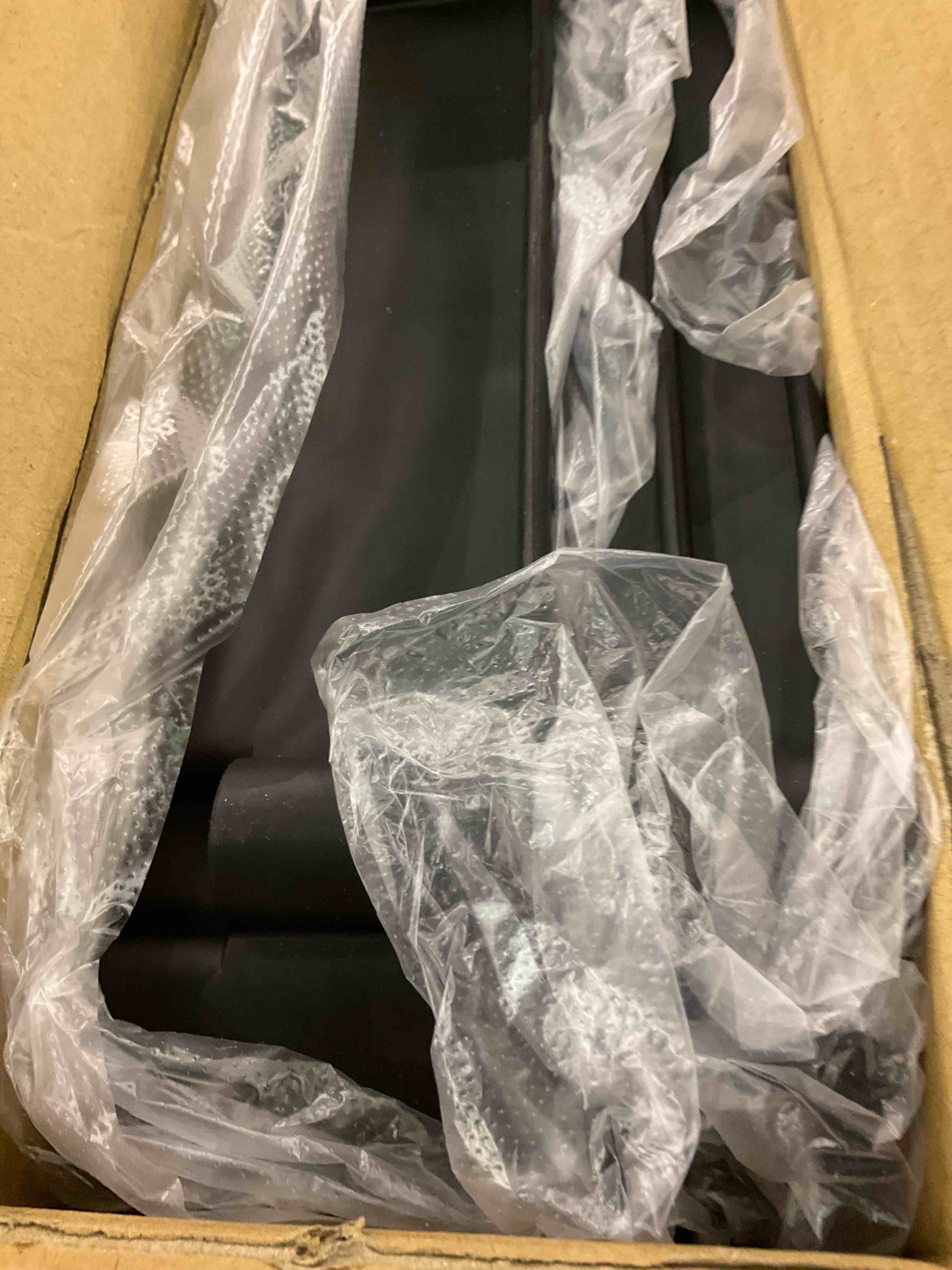 https://s3.amazonaws.com/lotting-images-prod/BargainHunt/EXS01043739_1709914866196.jpeg