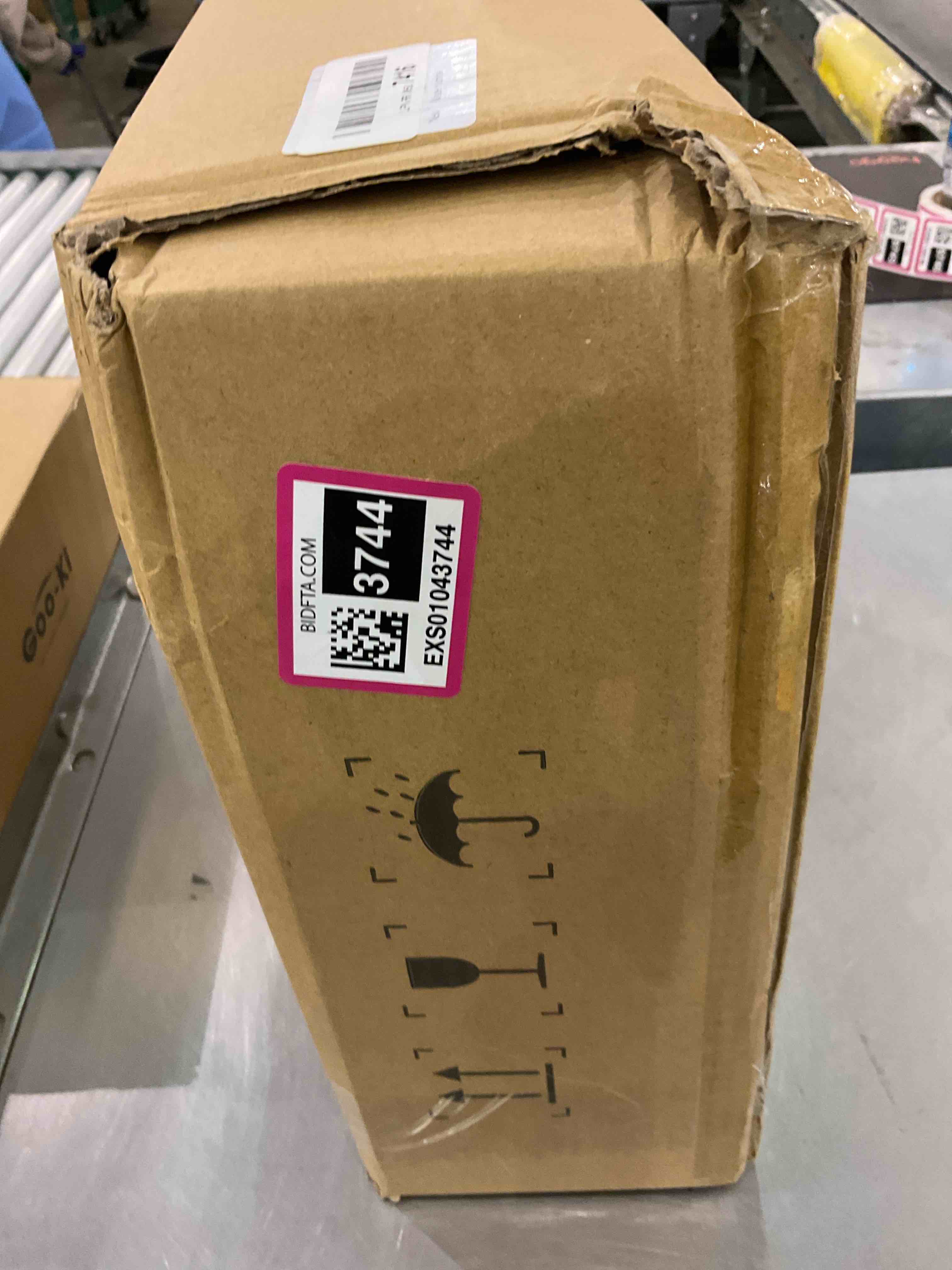 https://s3.amazonaws.com/lotting-images-prod/BargainHunt/EXS01043744_1709928771013.jpeg