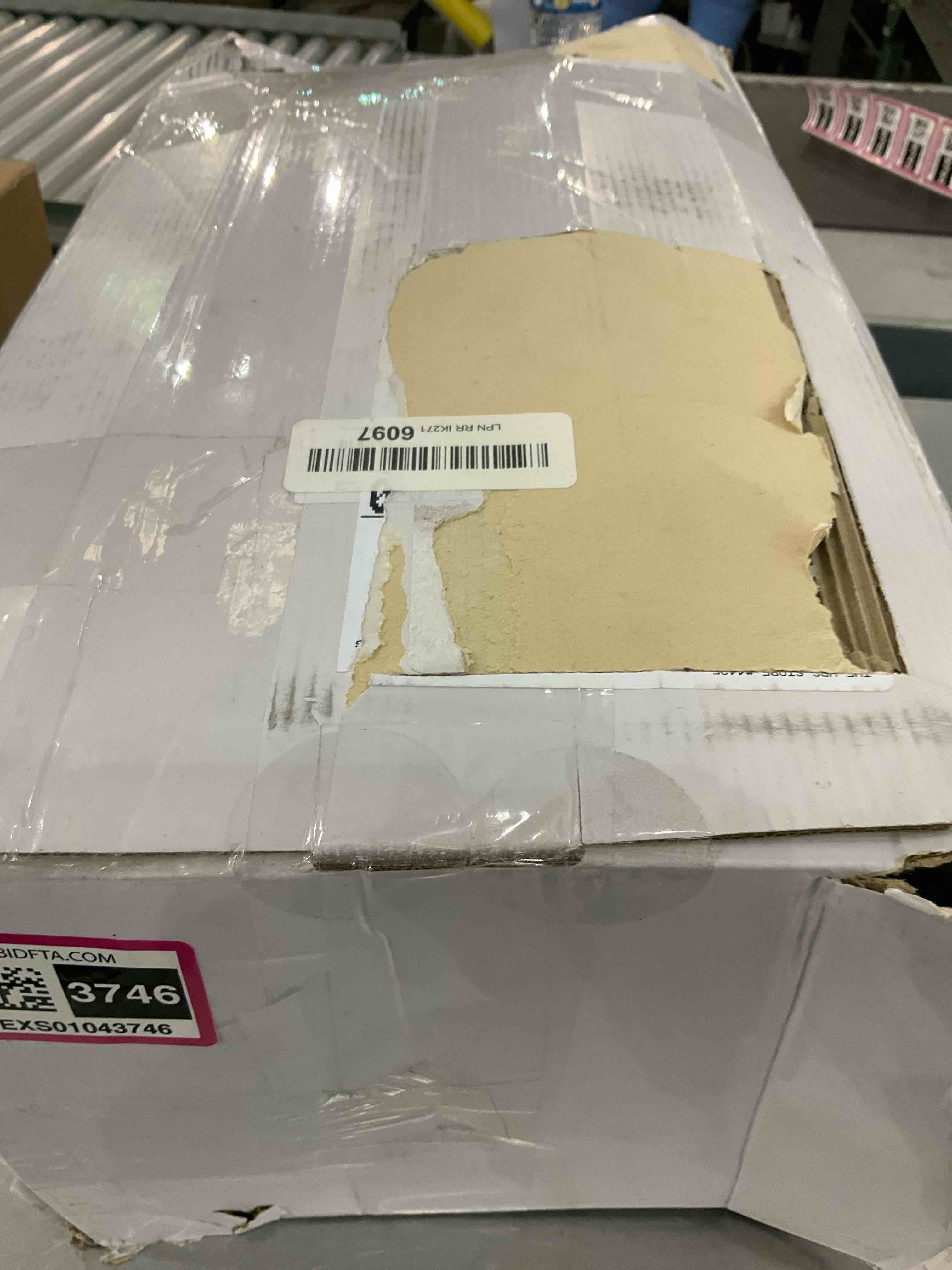 https://s3.amazonaws.com/lotting-images-prod/BargainHunt/EXS01043746_1709928603032.jpeg