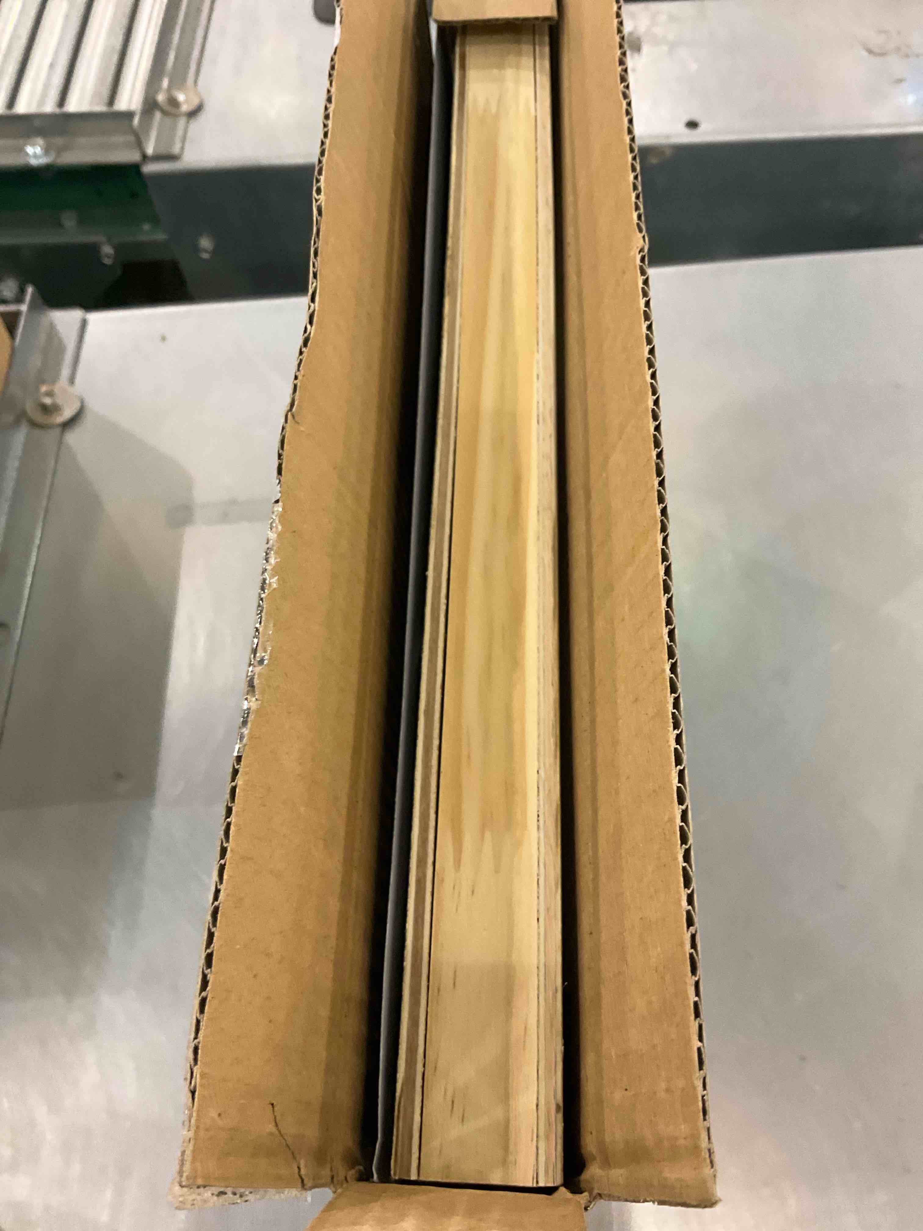 https://s3.amazonaws.com/lotting-images-prod/BargainHunt/EXS01043747_1709928549653.jpeg