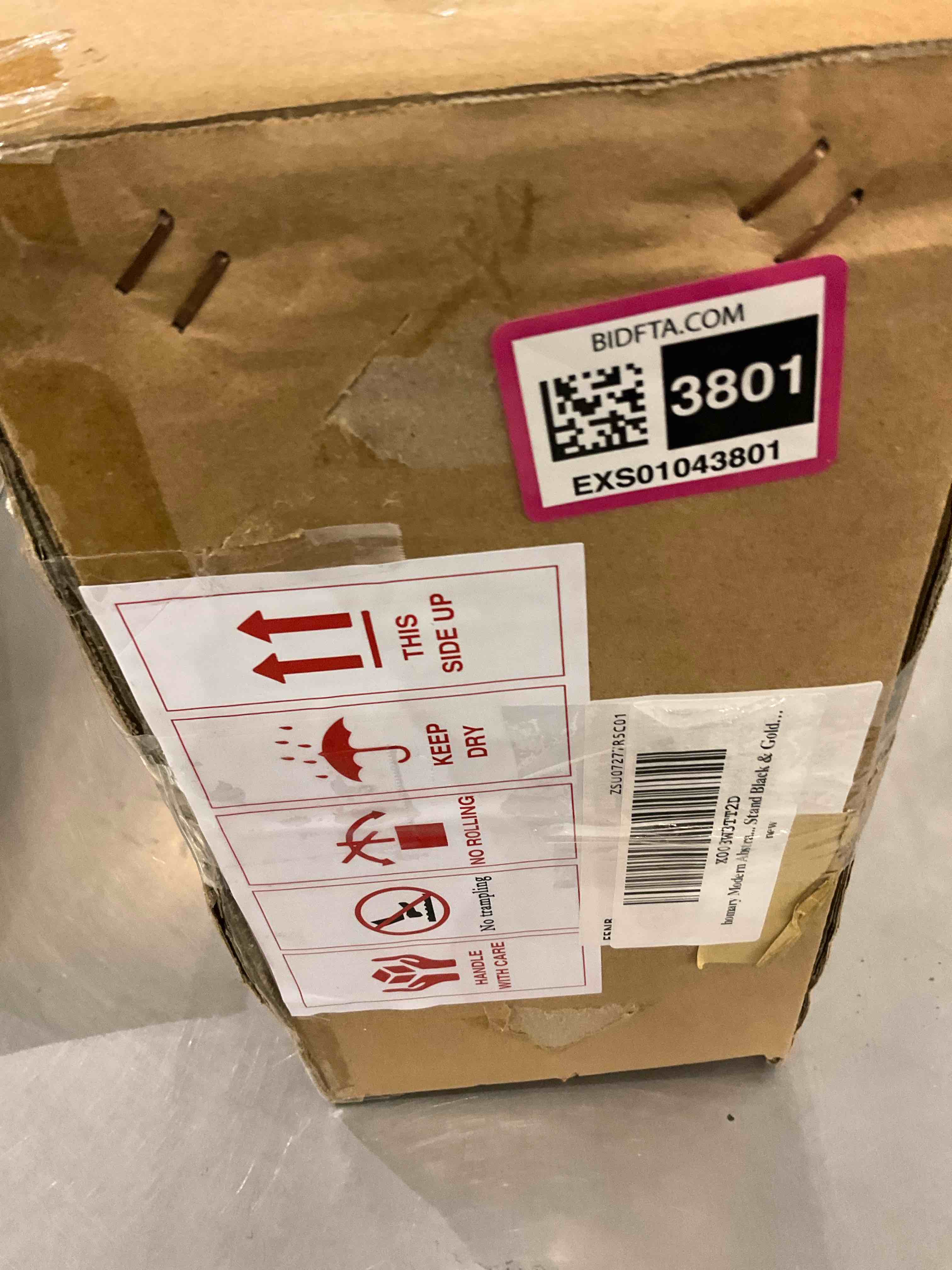 https://s3.amazonaws.com/lotting-images-prod/BargainHunt/EXS01043801_1710166534042.jpeg