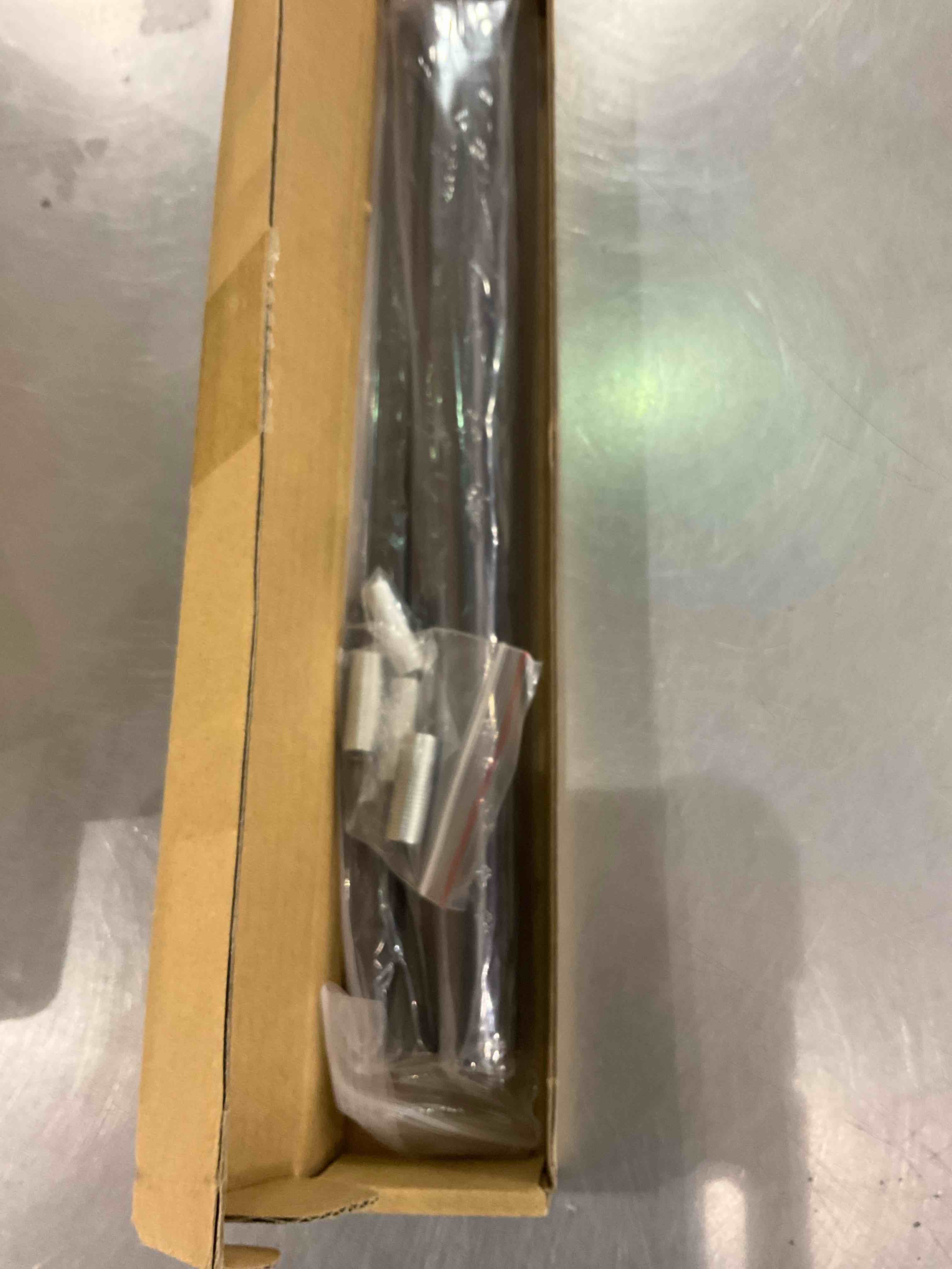 https://s3.amazonaws.com/lotting-images-prod/BargainHunt/EXS01043861_1710247999451.jpeg