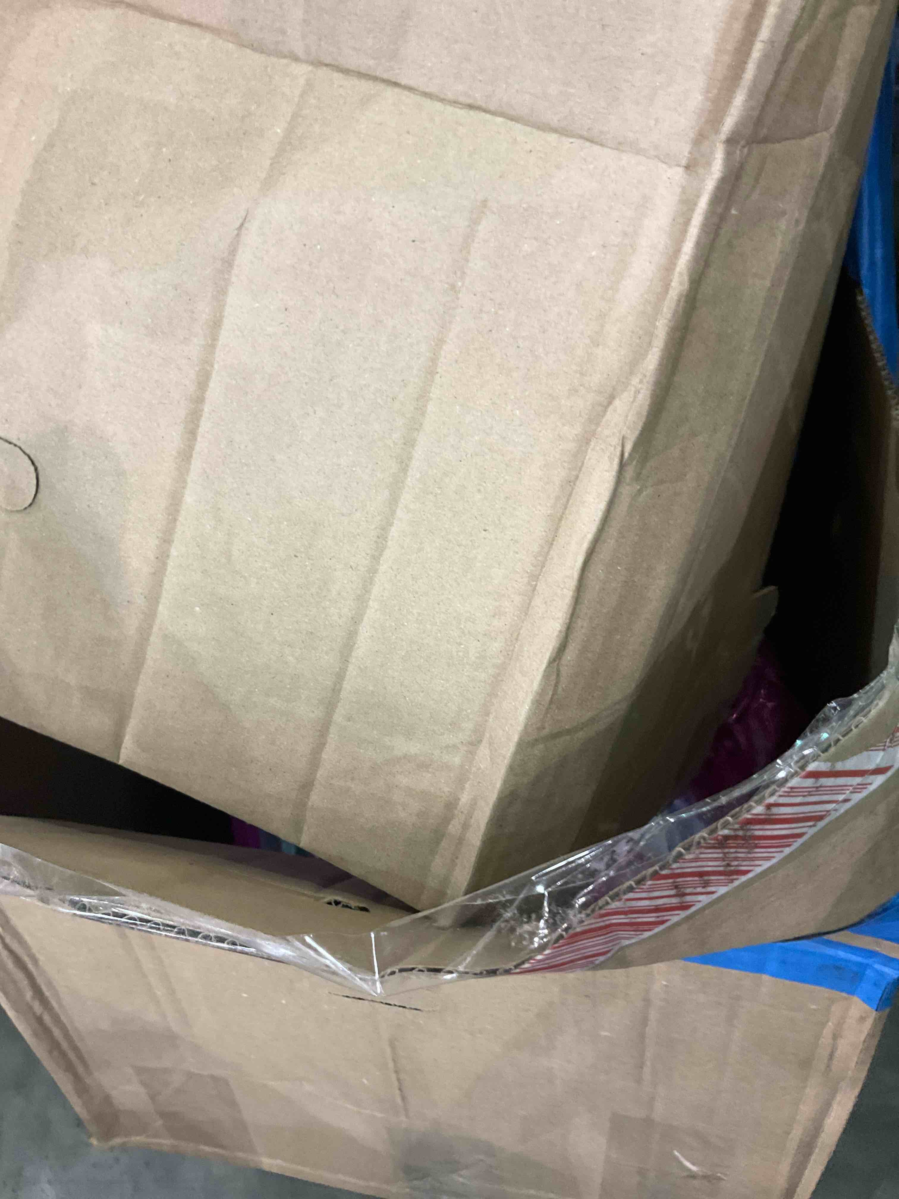 https://s3.amazonaws.com/lotting-images-prod/BargainHunt/EXS01043960_1710330723592.jpeg