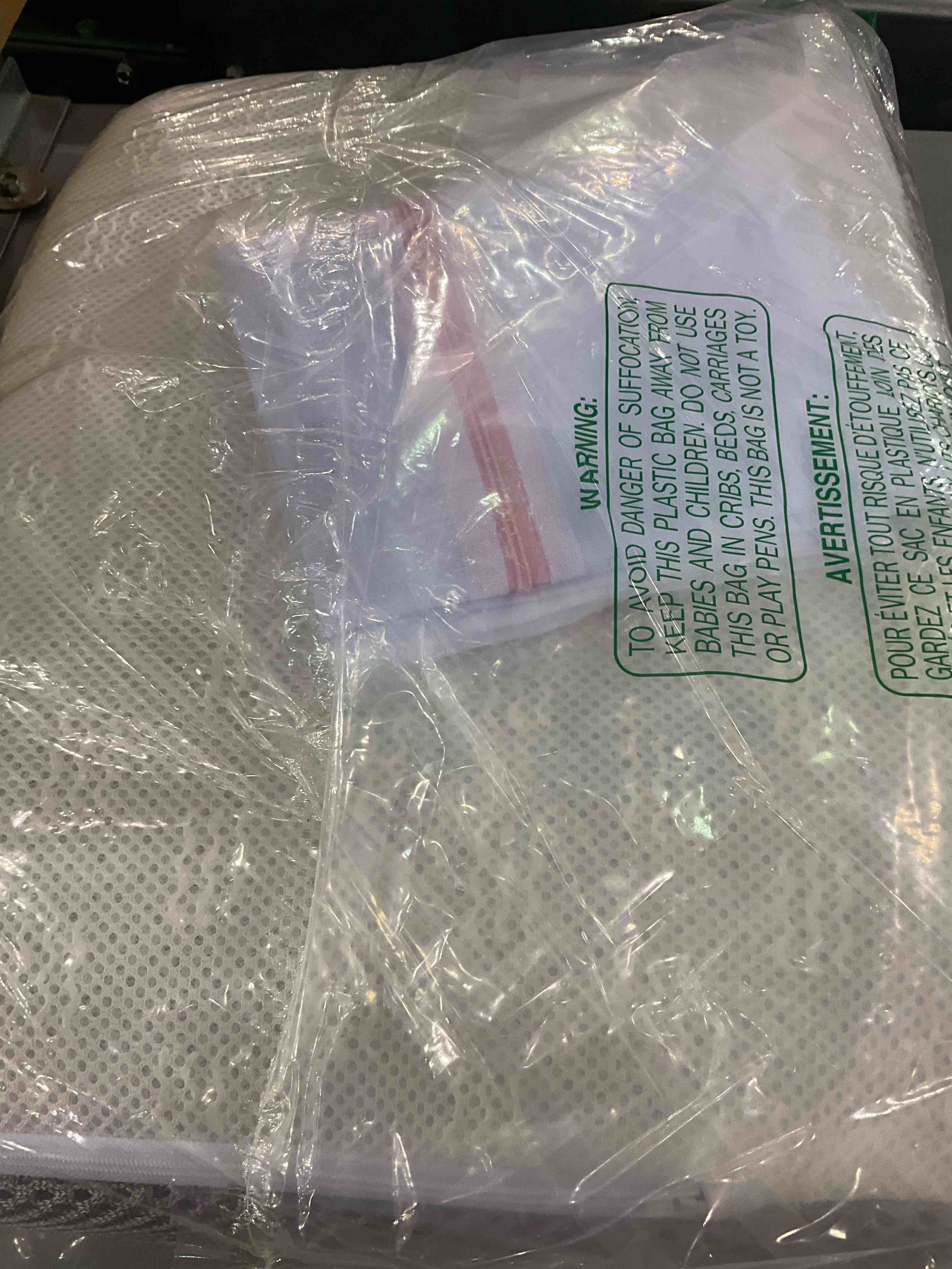 https://s3.amazonaws.com/lotting-images-prod/BargainHunt/EXS01043969_1710329365674.jpeg