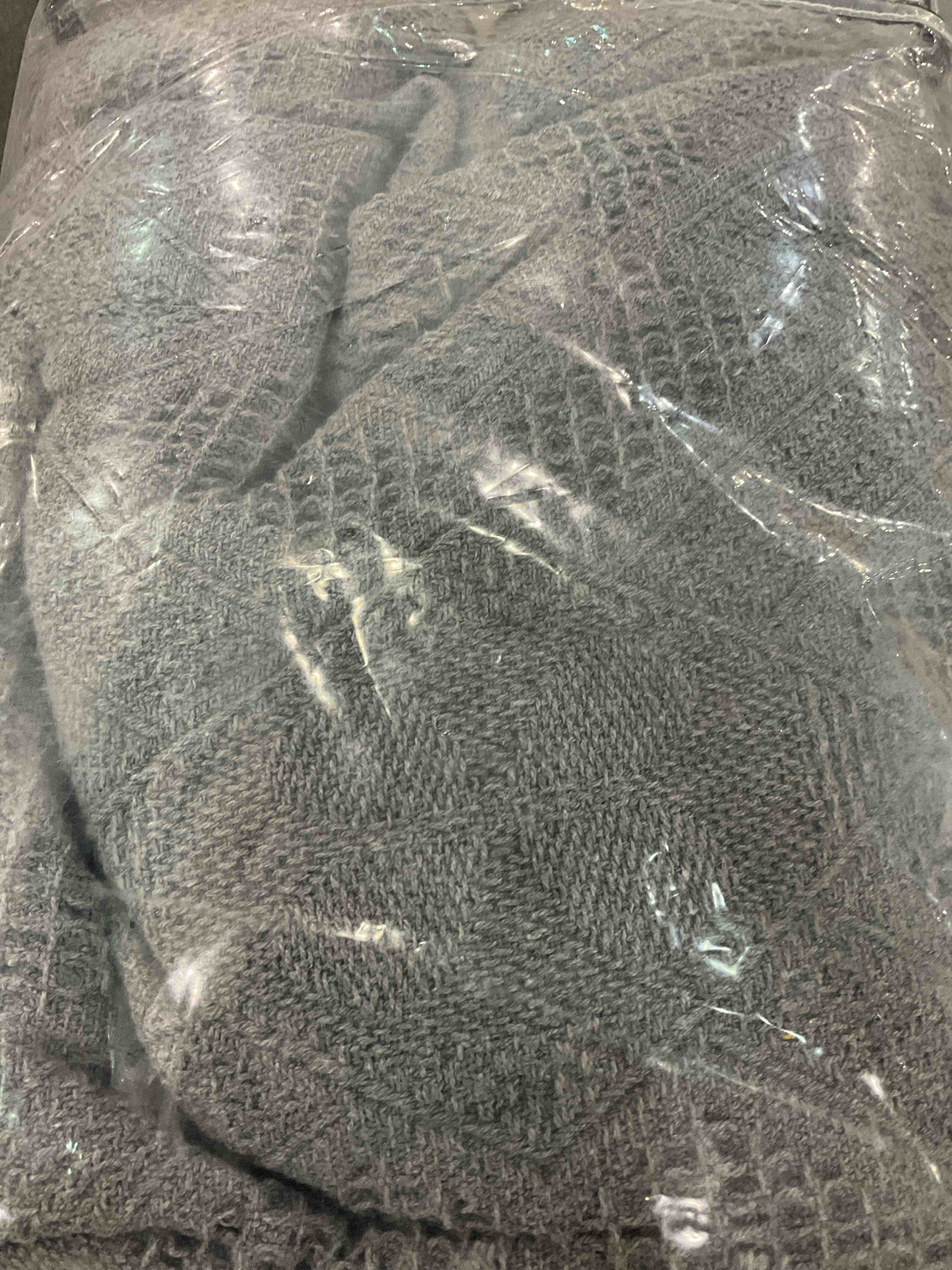 https://s3.amazonaws.com/lotting-images-prod/BargainHunt/EXS01044068_1707484969871.jpeg