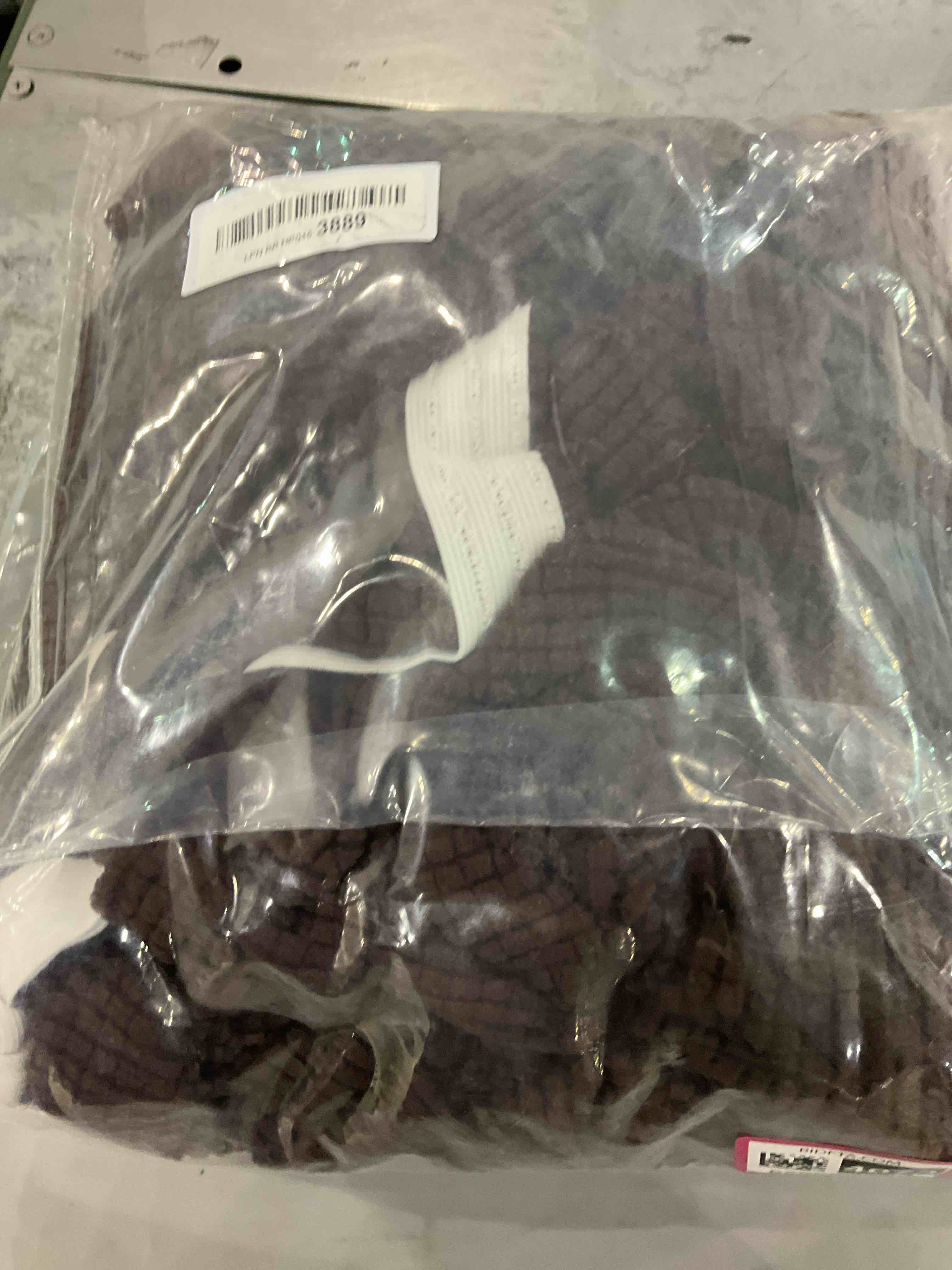https://s3.amazonaws.com/lotting-images-prod/BargainHunt/EXS01044073_1707485375794.jpeg