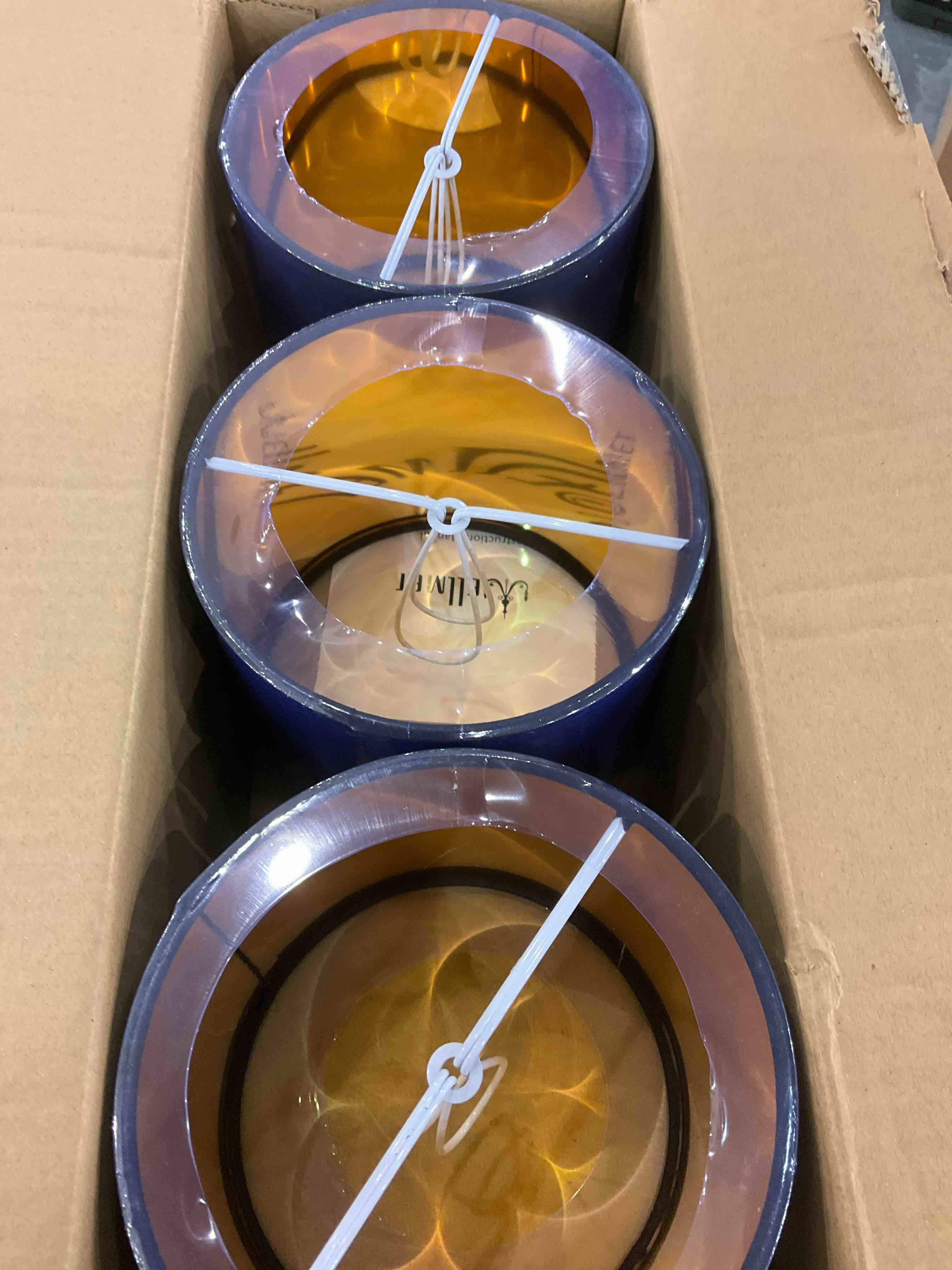 https://s3.amazonaws.com/lotting-images-prod/BargainHunt/EXS01044193_1707827805440.jpeg