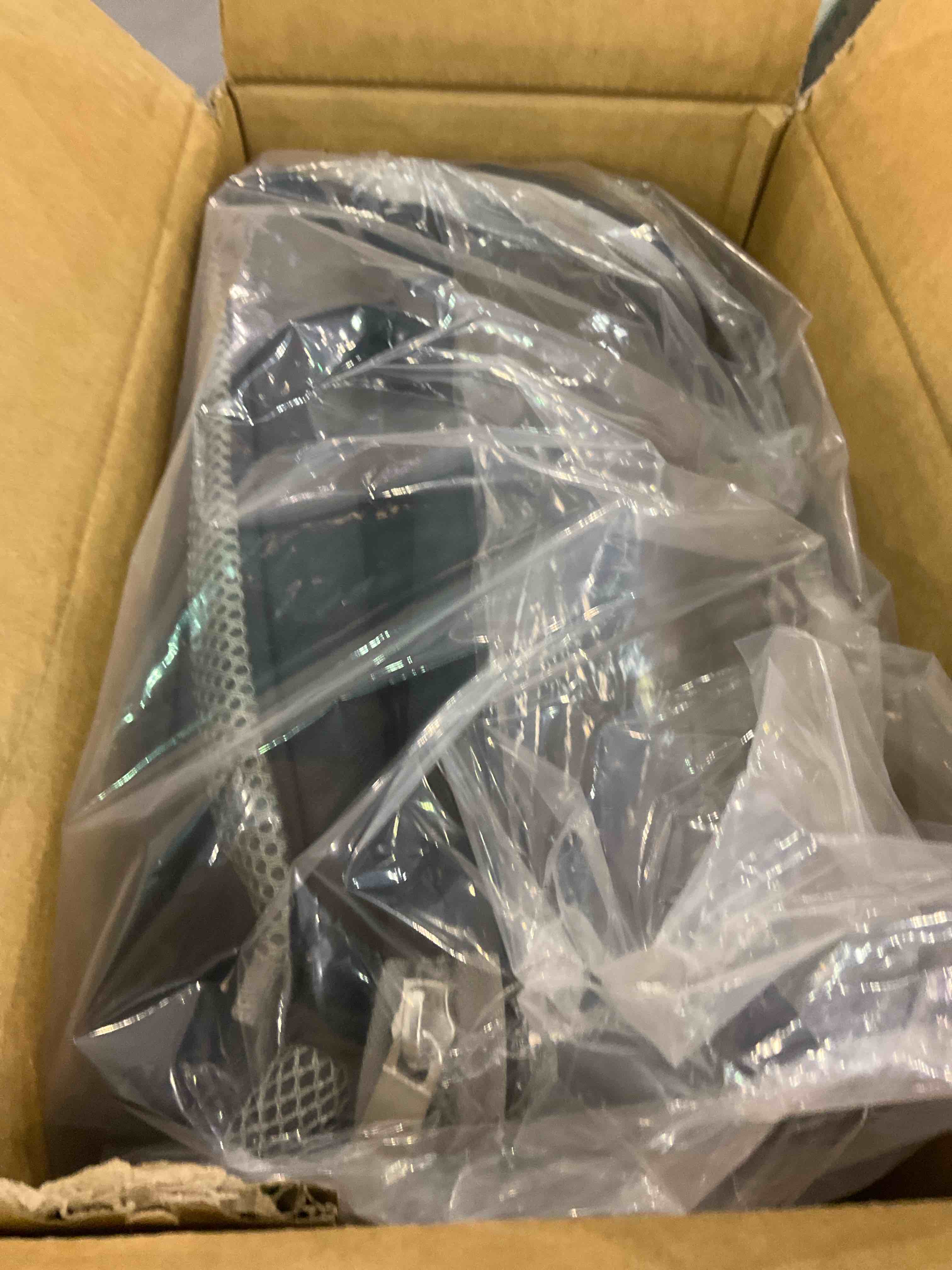 https://s3.amazonaws.com/lotting-images-prod/BargainHunt/EXS01044213_1707830178185.jpeg
