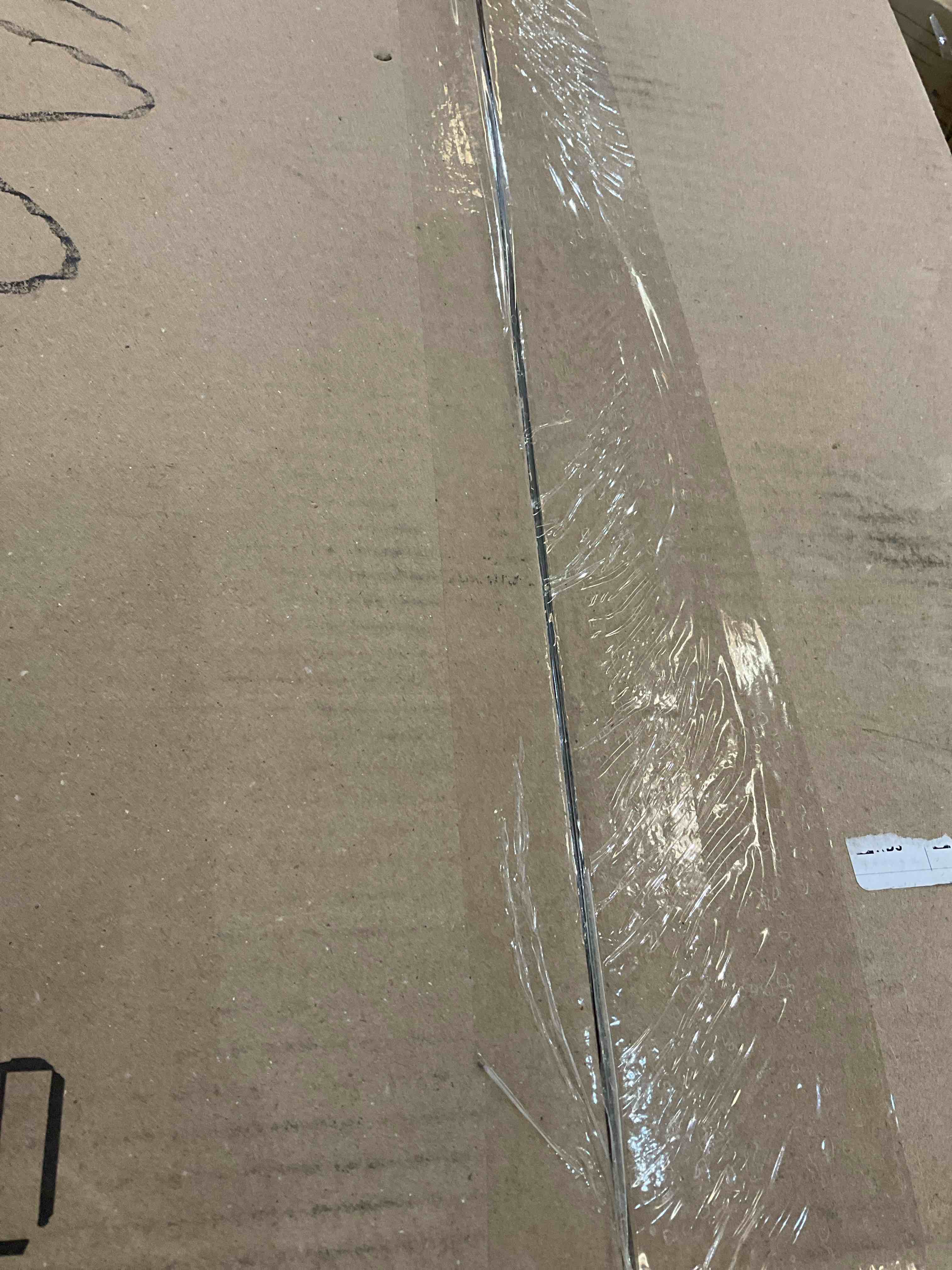 https://s3.amazonaws.com/lotting-images-prod/BargainHunt/EXS01044266_1707840124729.jpeg