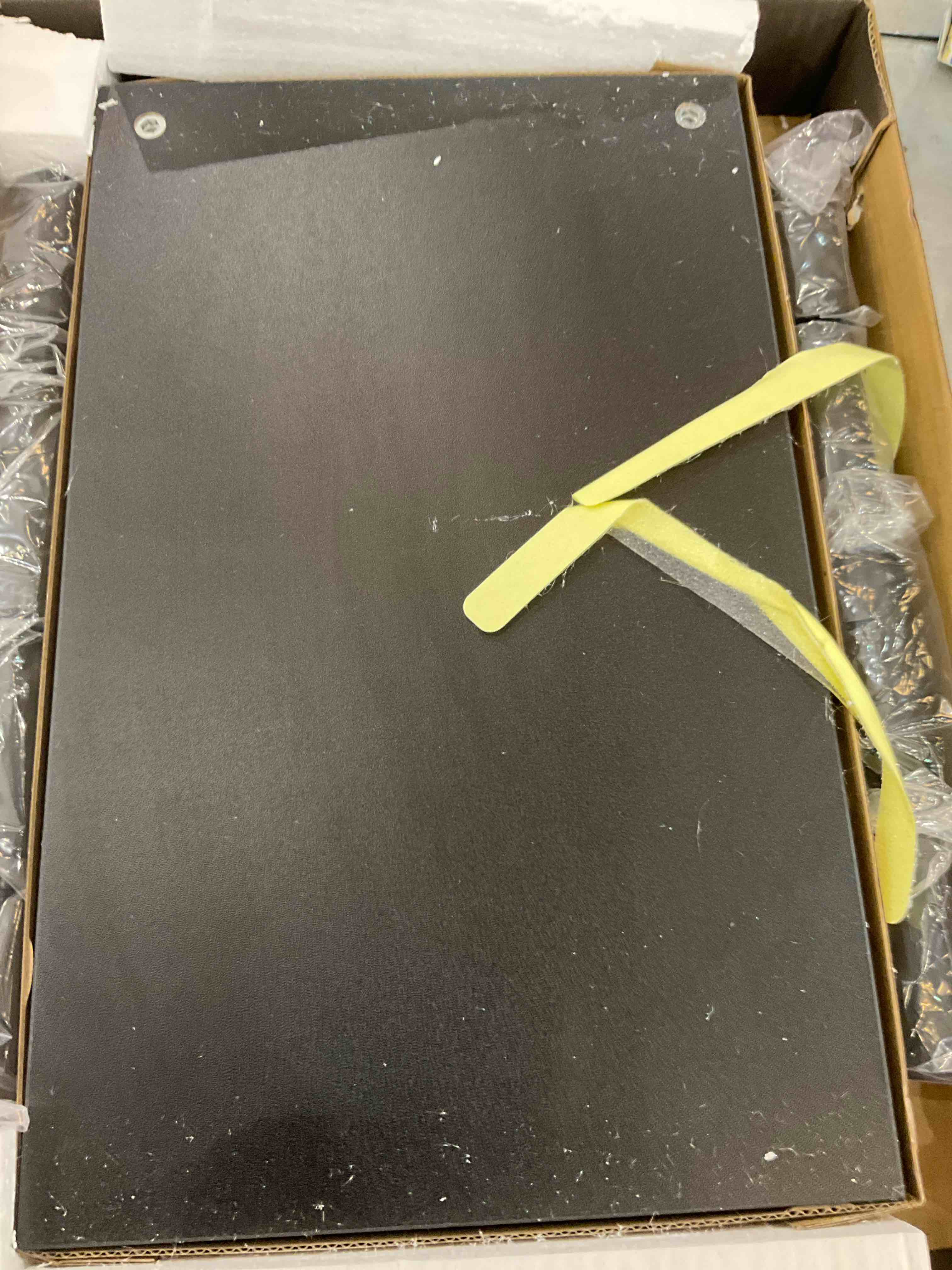 https://s3.amazonaws.com/lotting-images-prod/BargainHunt/EXS01044336_1707852993596.jpeg