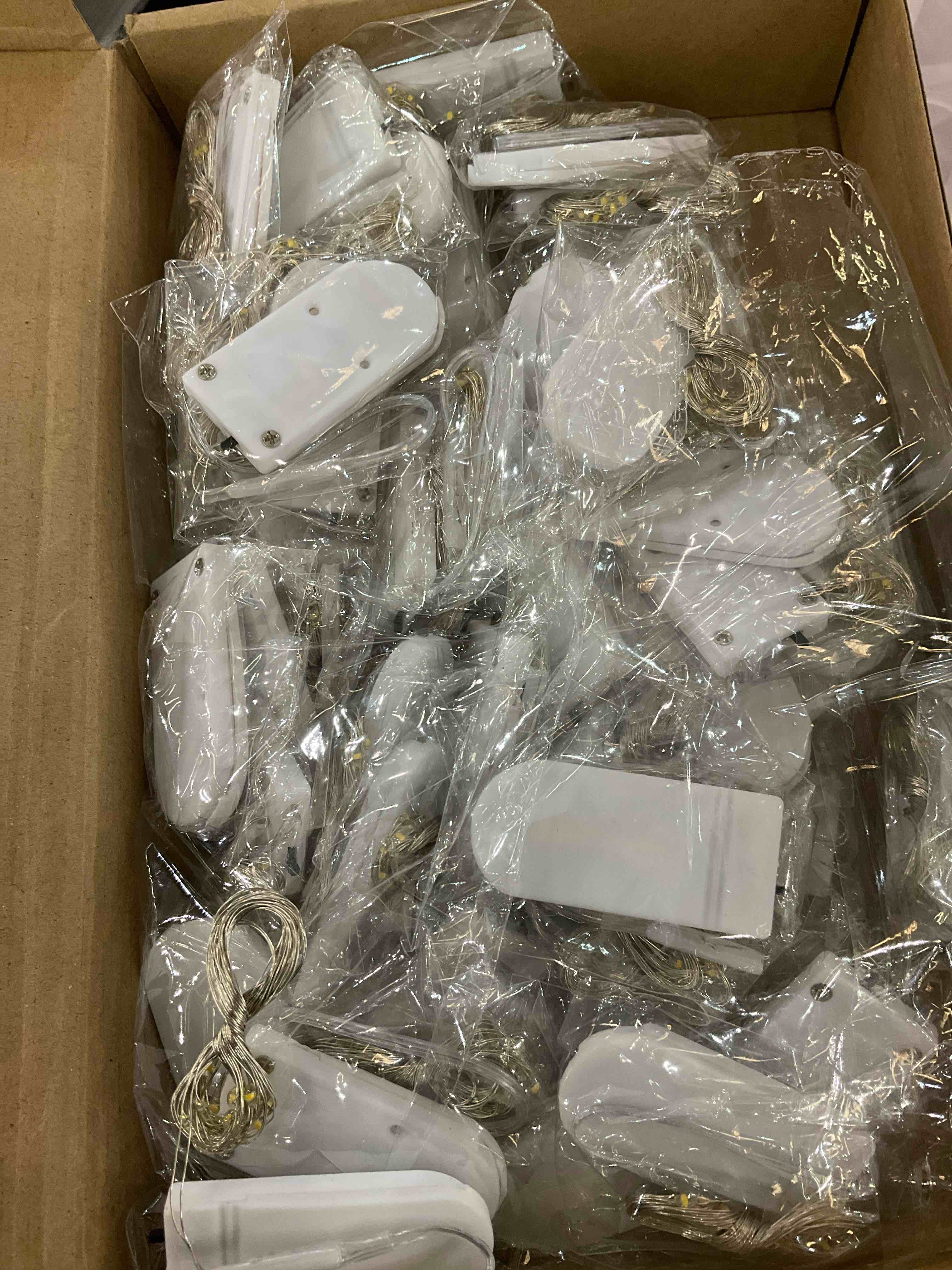 https://s3.amazonaws.com/lotting-images-prod/BargainHunt/EXS01044450_1707925680235.jpeg
