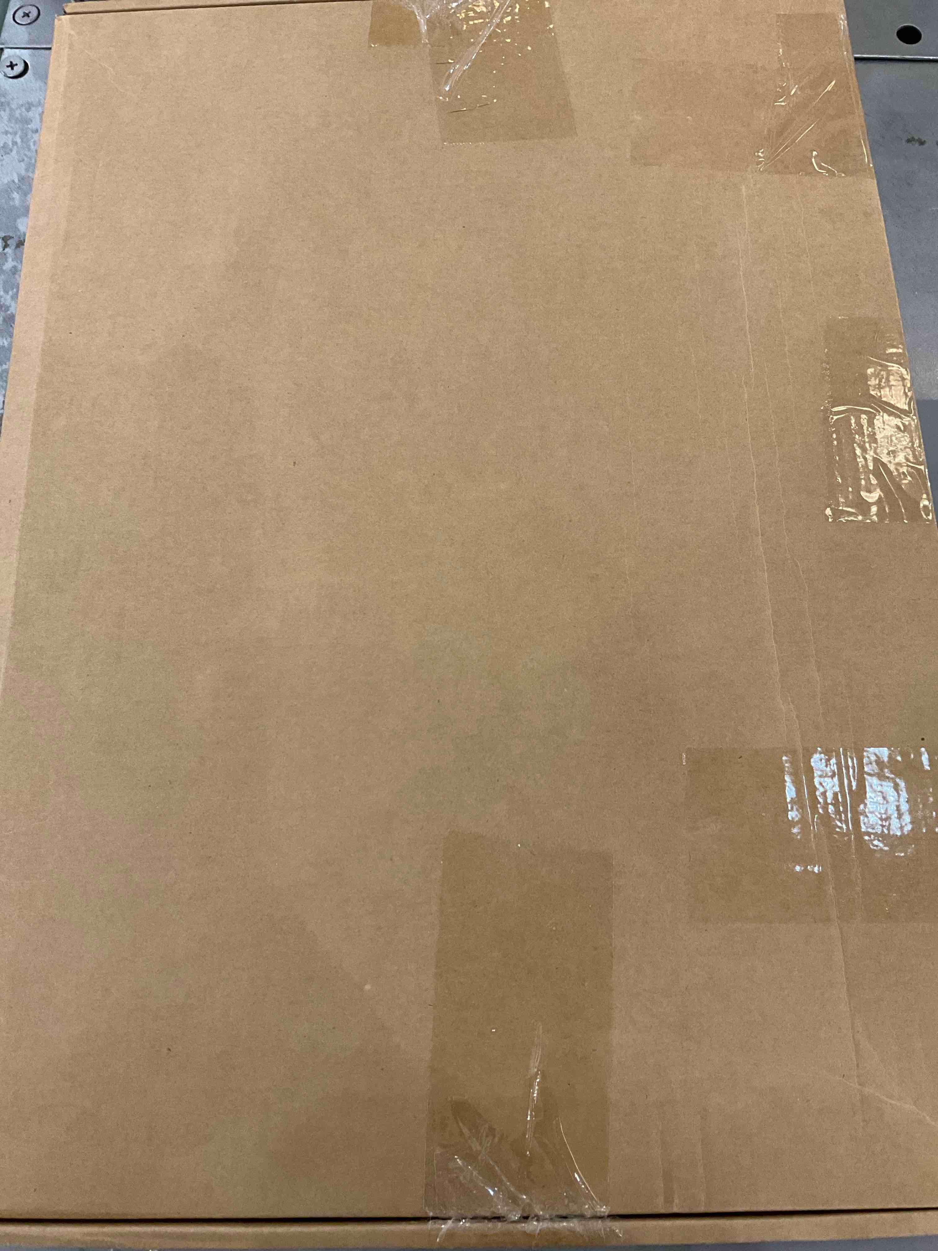 https://s3.amazonaws.com/lotting-images-prod/BargainHunt/EXS01044471_1707928077360.jpeg