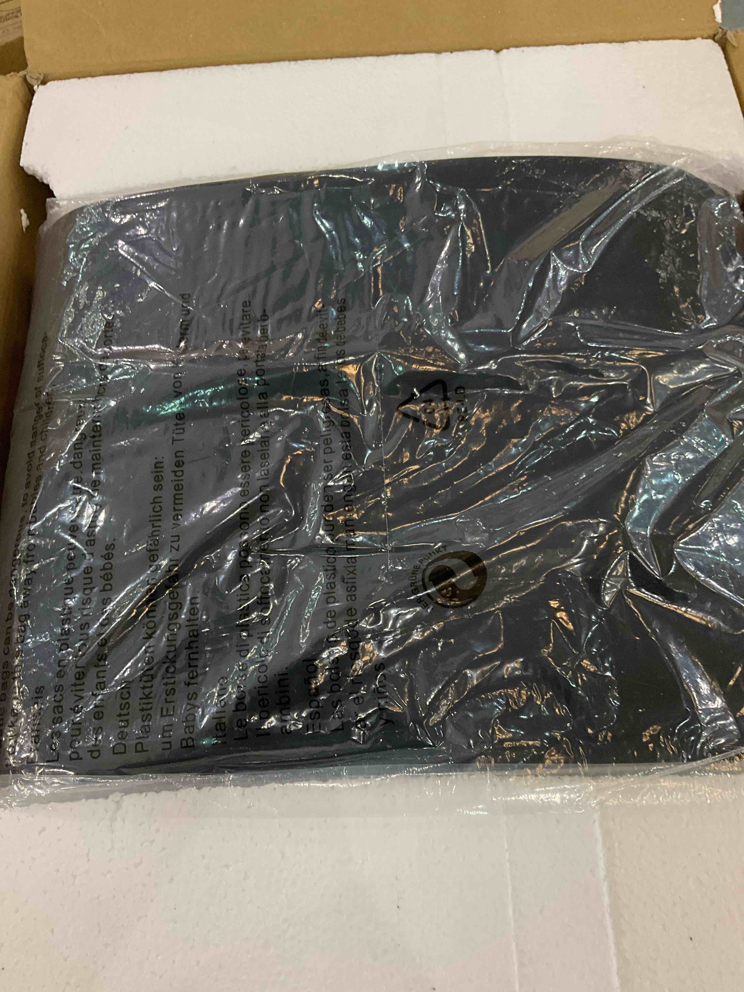 https://s3.amazonaws.com/lotting-images-prod/BargainHunt/EXS01044494_1707933700406.jpeg