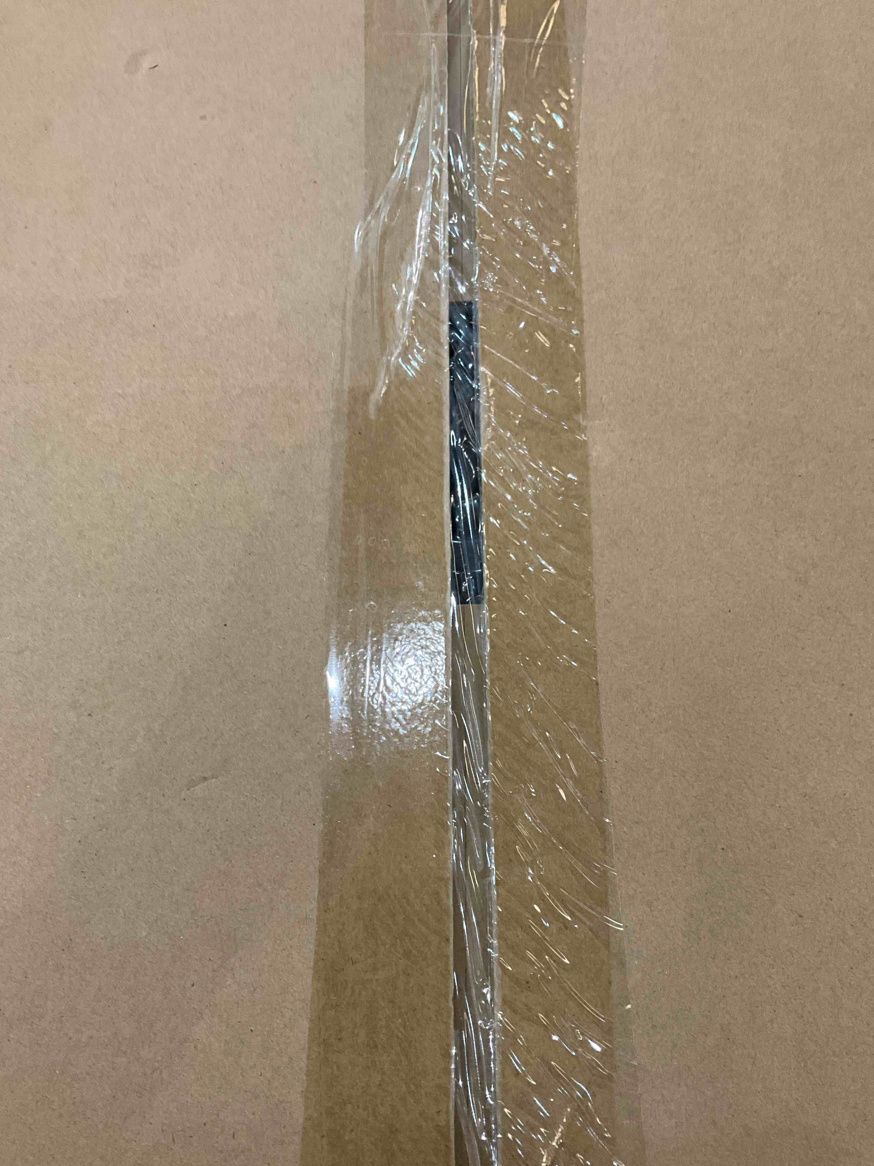 https://s3.amazonaws.com/lotting-images-prod/BargainHunt/EXS01044494_1707933713163.jpeg
