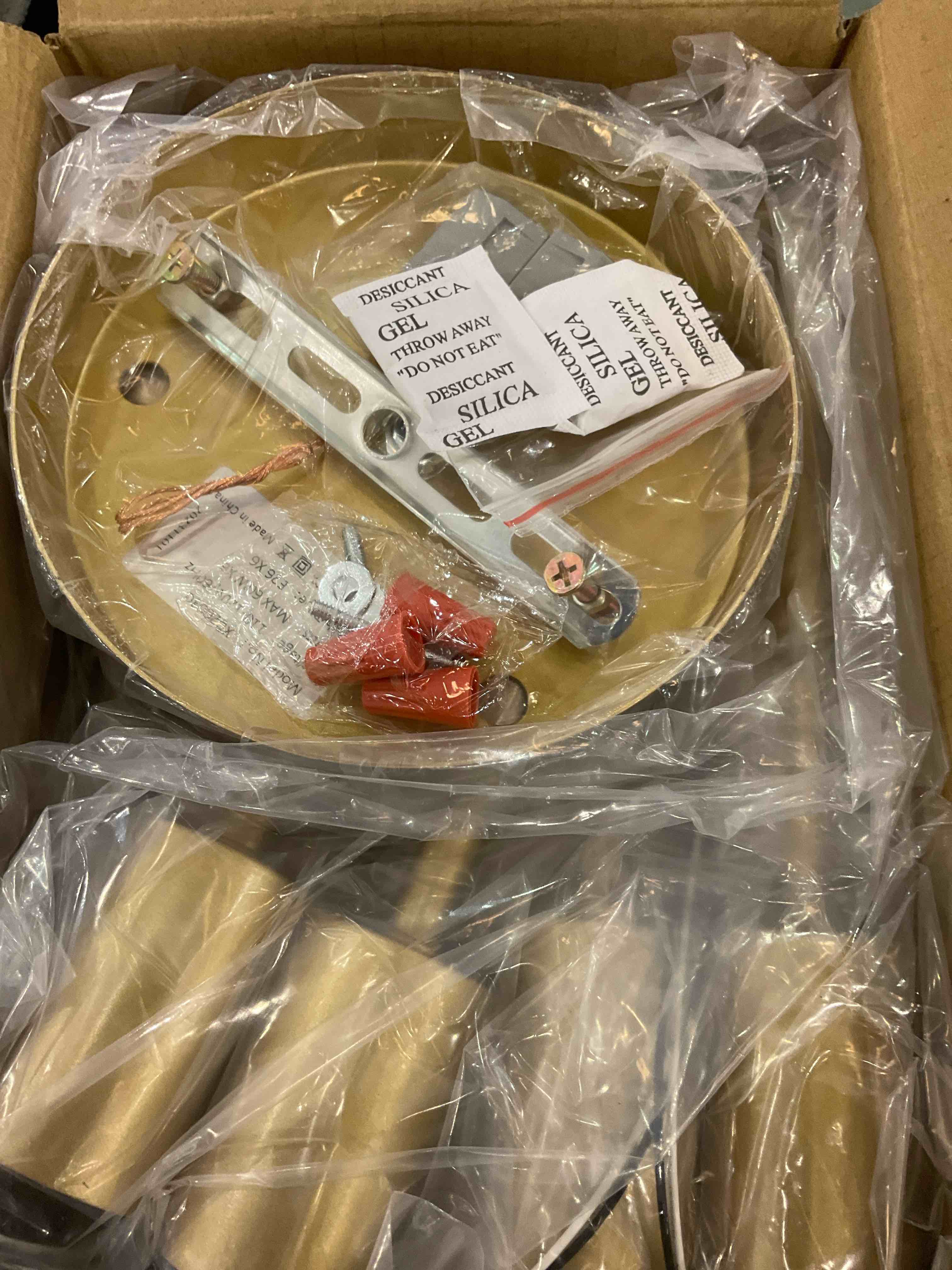 https://s3.amazonaws.com/lotting-images-prod/BargainHunt/EXS01044497_1707933961738.jpeg