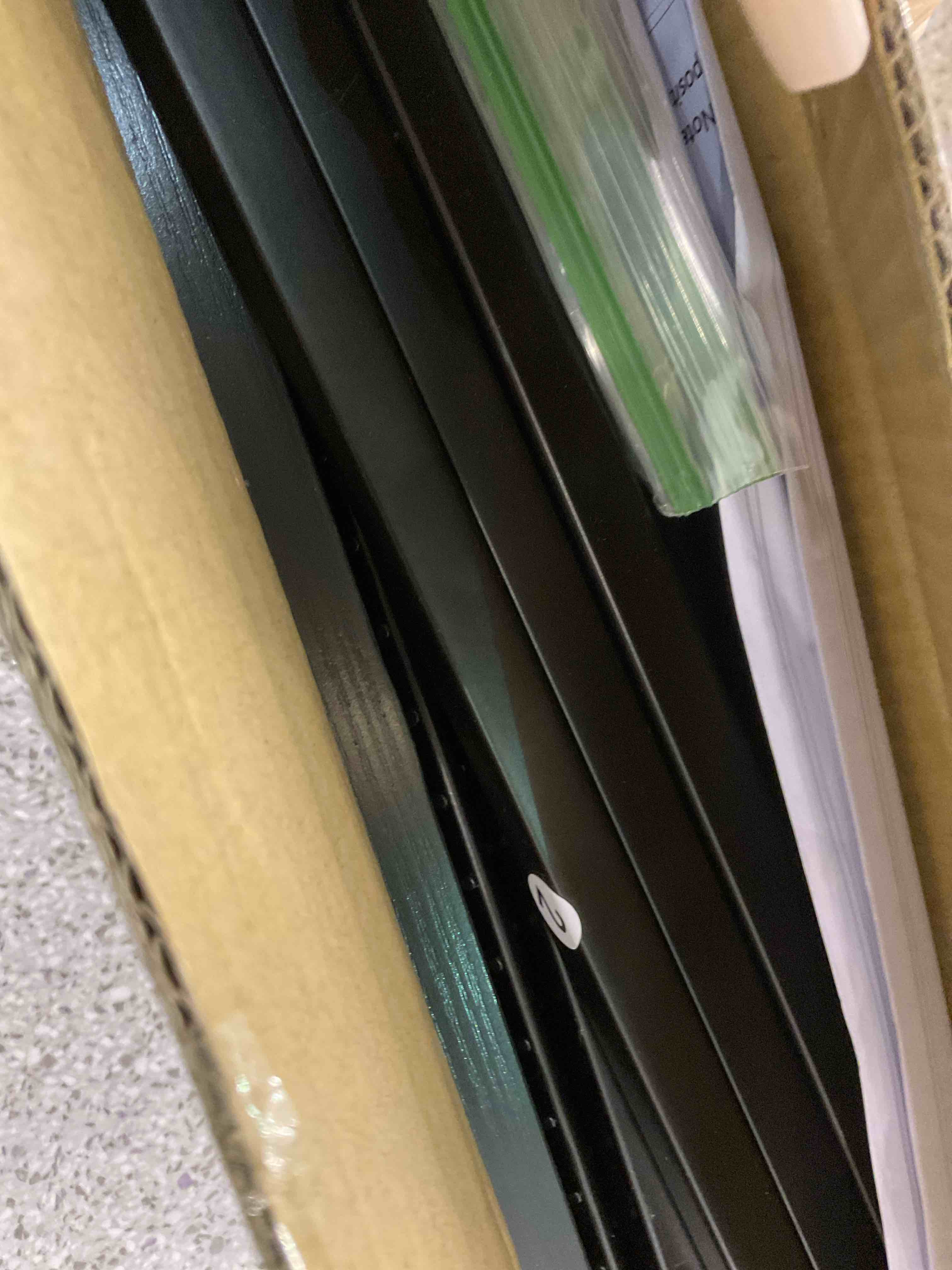 https://s3.amazonaws.com/lotting-images-prod/BargainHunt/EXS01044585_1708630089553.jpeg