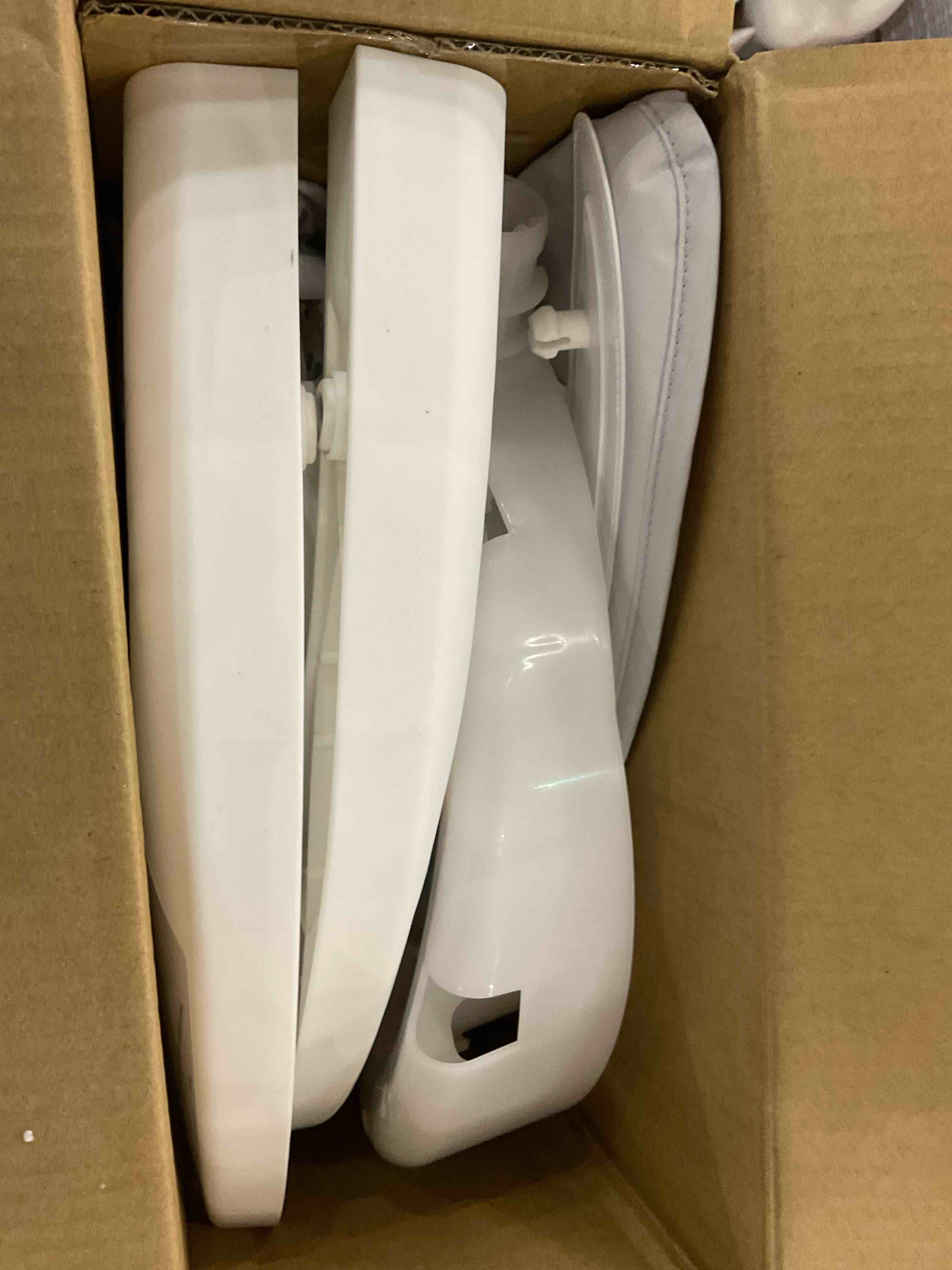 https://s3.amazonaws.com/lotting-images-prod/BargainHunt/EXS01044633_1708695269962.jpeg