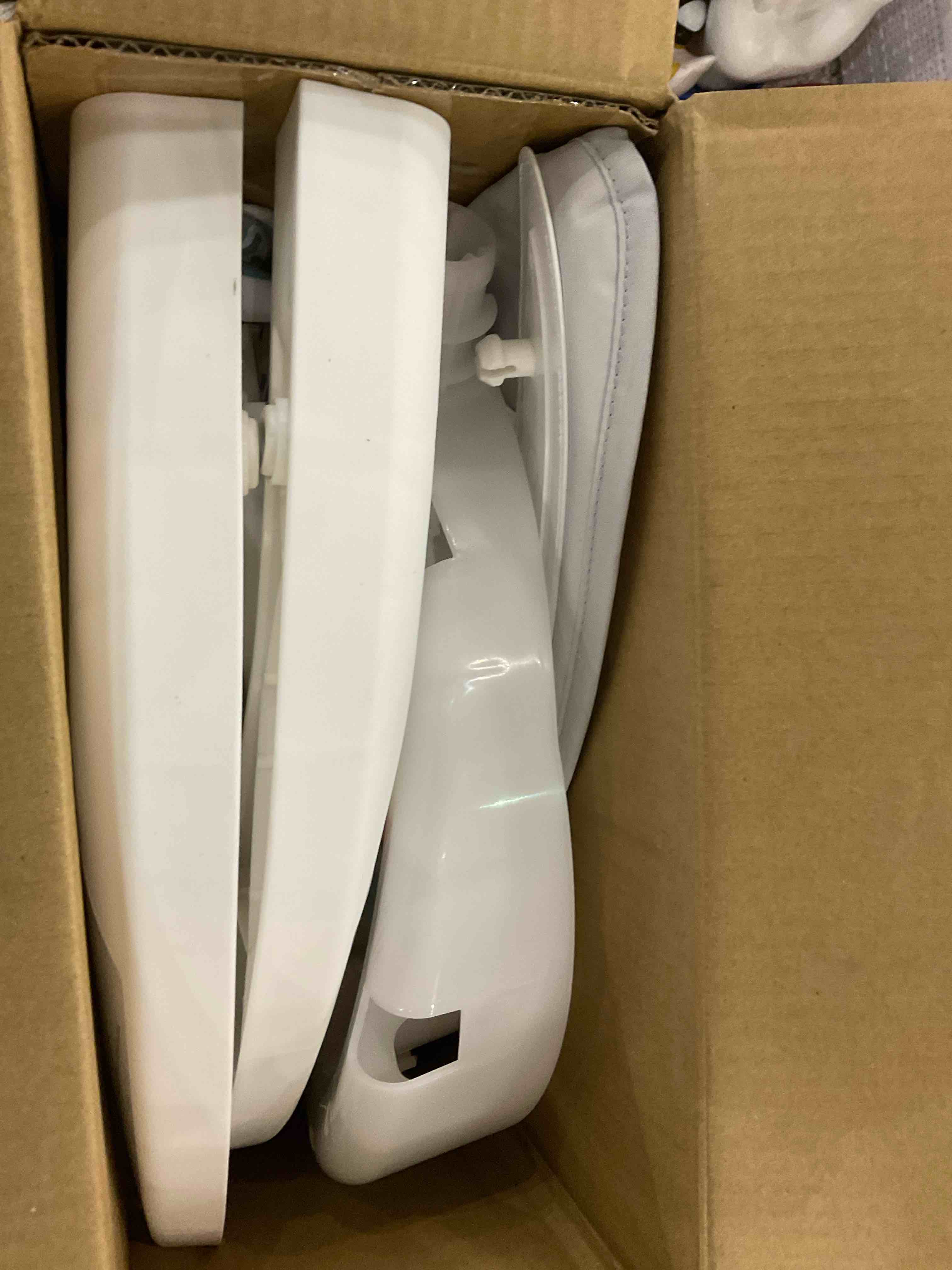 https://s3.amazonaws.com/lotting-images-prod/BargainHunt/EXS01044633_1708695270871.jpeg