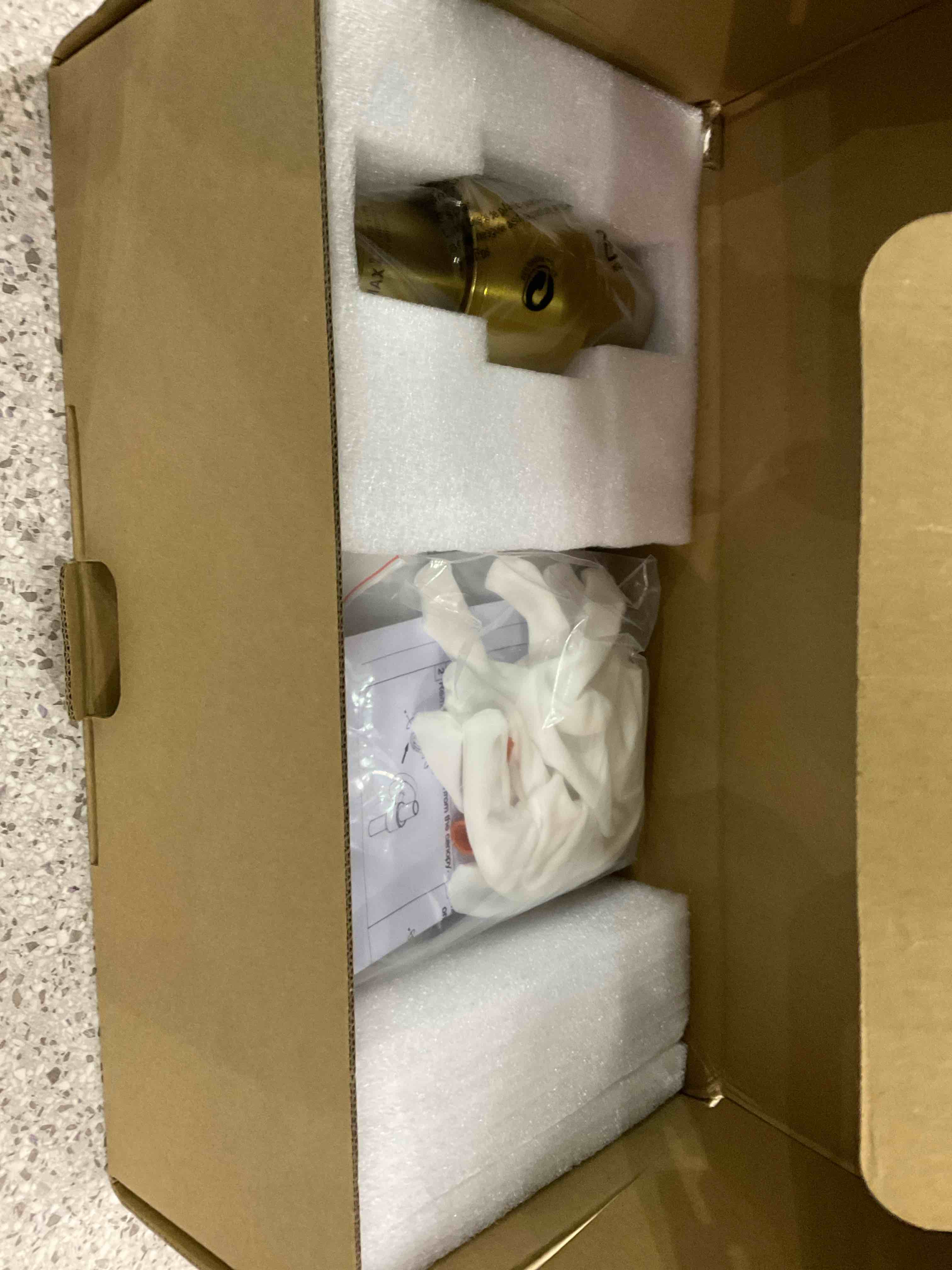 https://s3.amazonaws.com/lotting-images-prod/BargainHunt/EXS01044732_1708951687546.jpeg