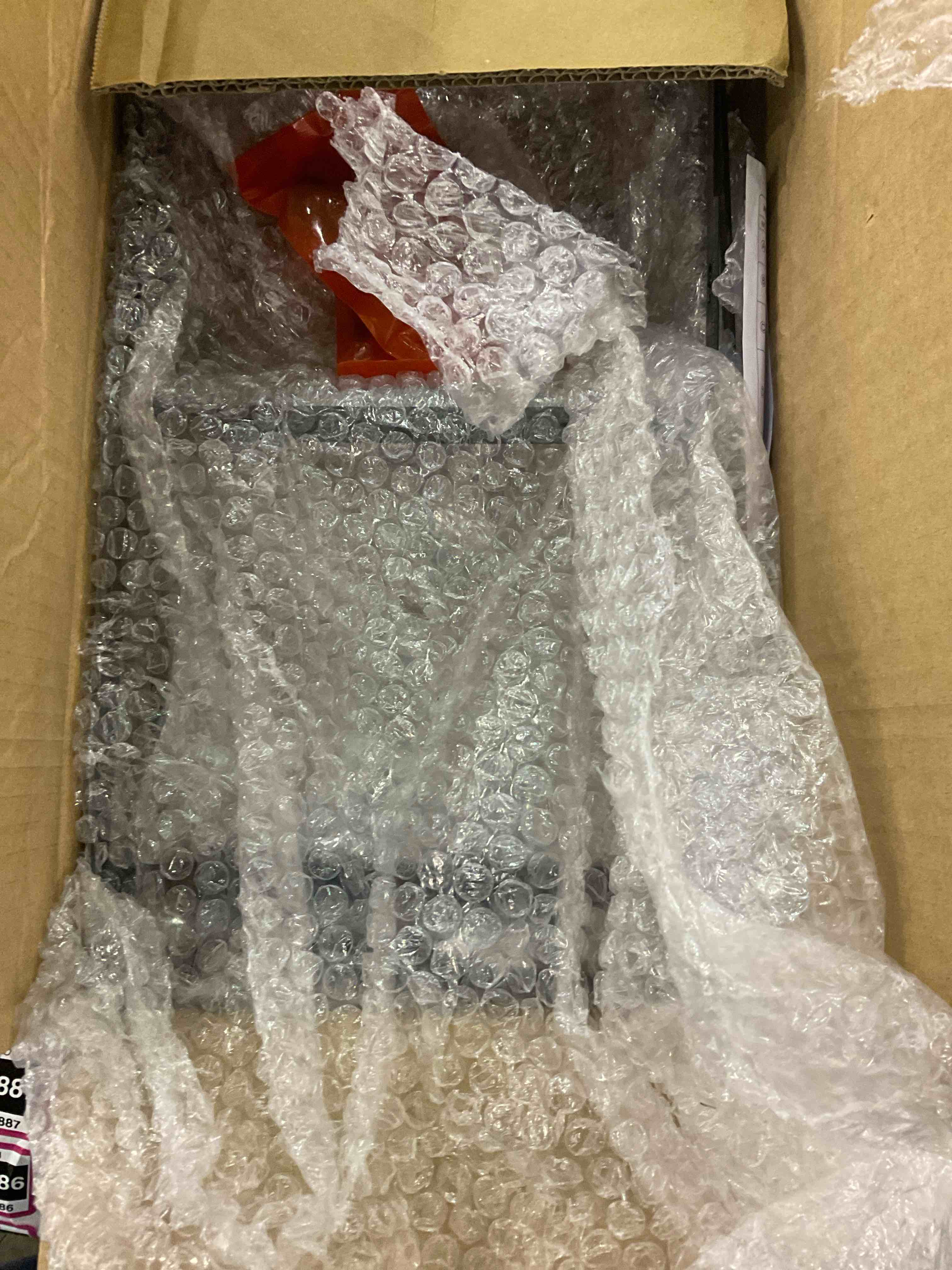 https://s3.amazonaws.com/lotting-images-prod/BargainHunt/EXS01044880_1709040378346.jpeg