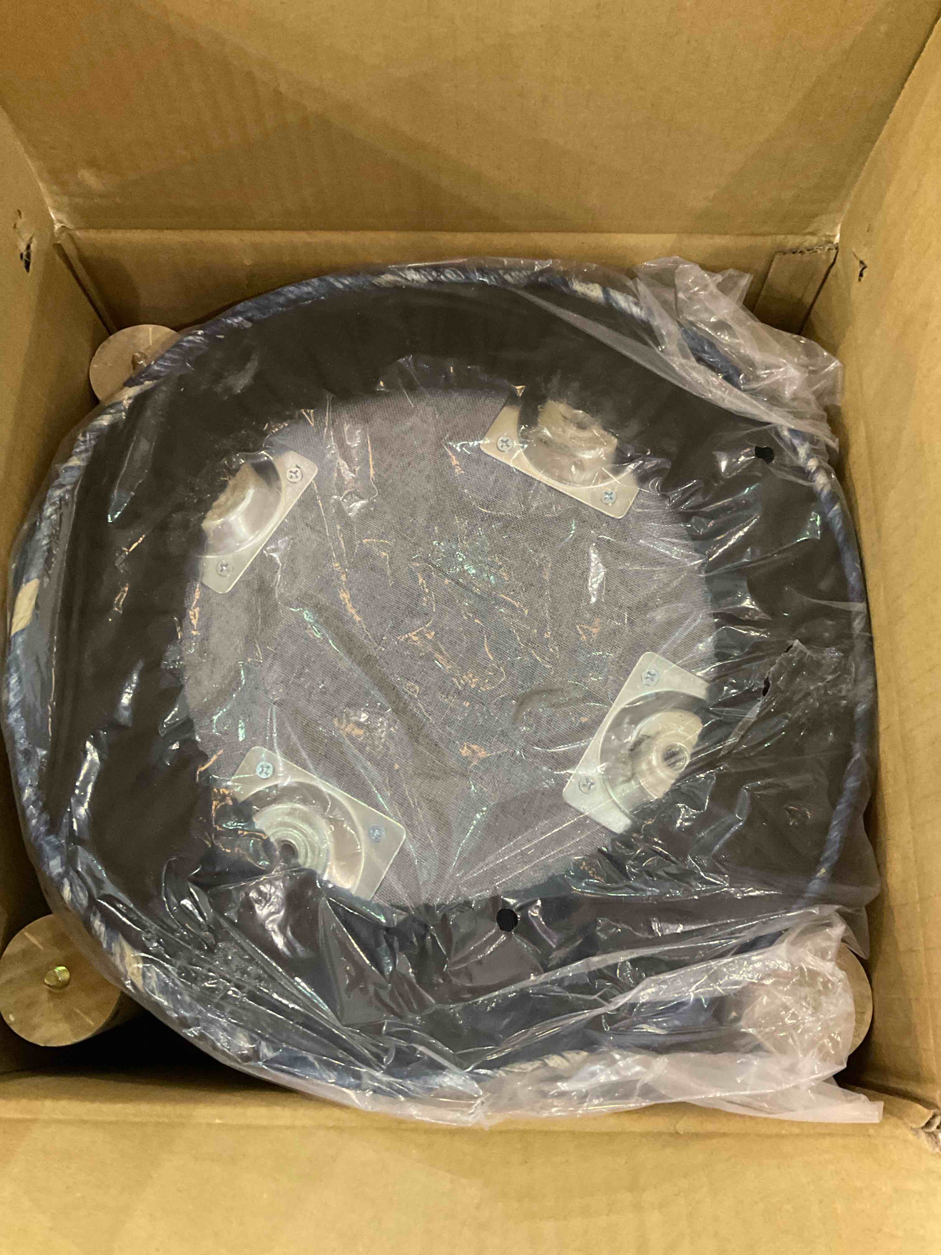 https://s3.amazonaws.com/lotting-images-prod/BargainHunt/EXS01044912_1709046653795.jpeg