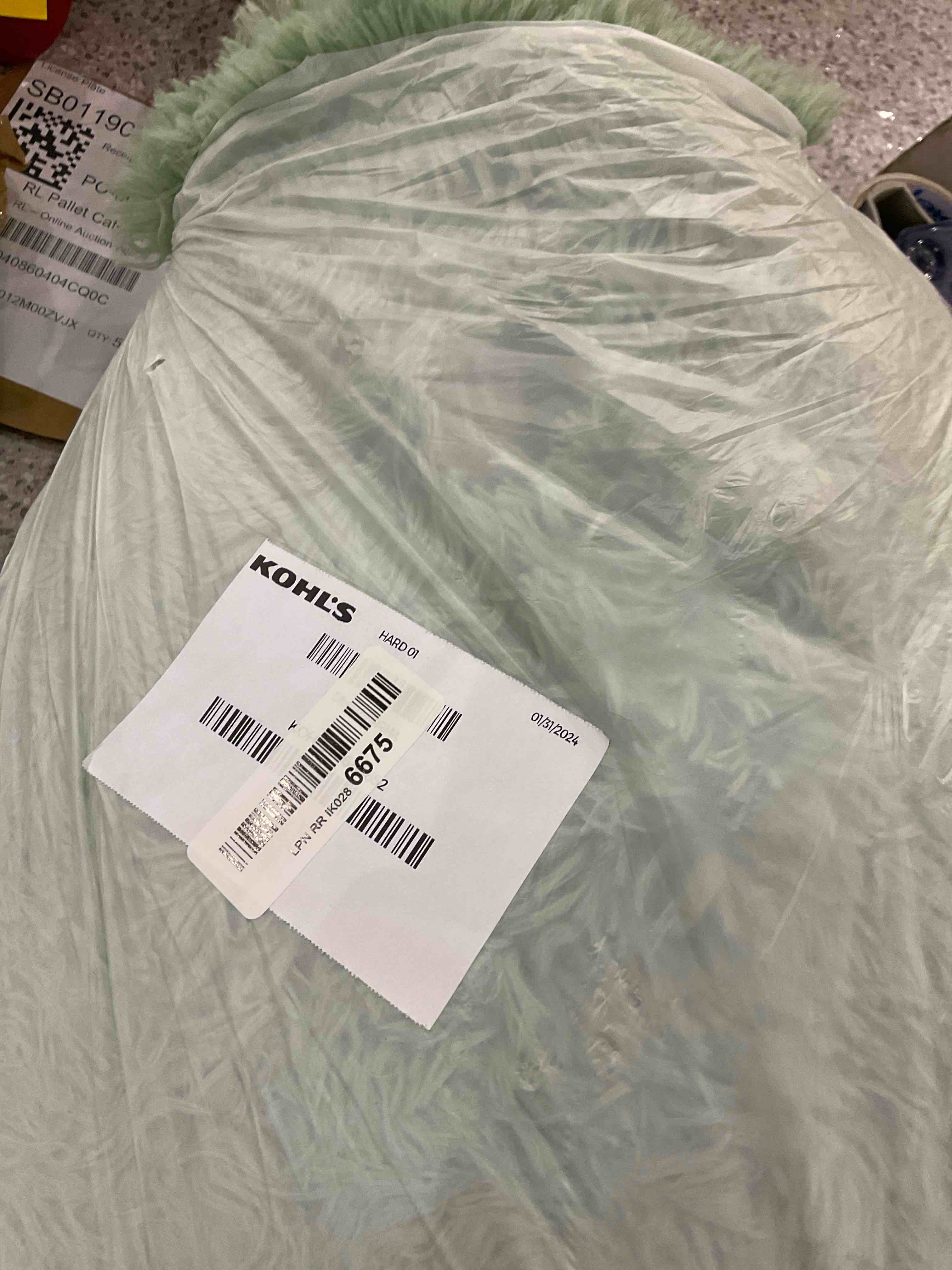 https://s3.amazonaws.com/lotting-images-prod/BargainHunt/EXS01044996_1709124394155.jpeg