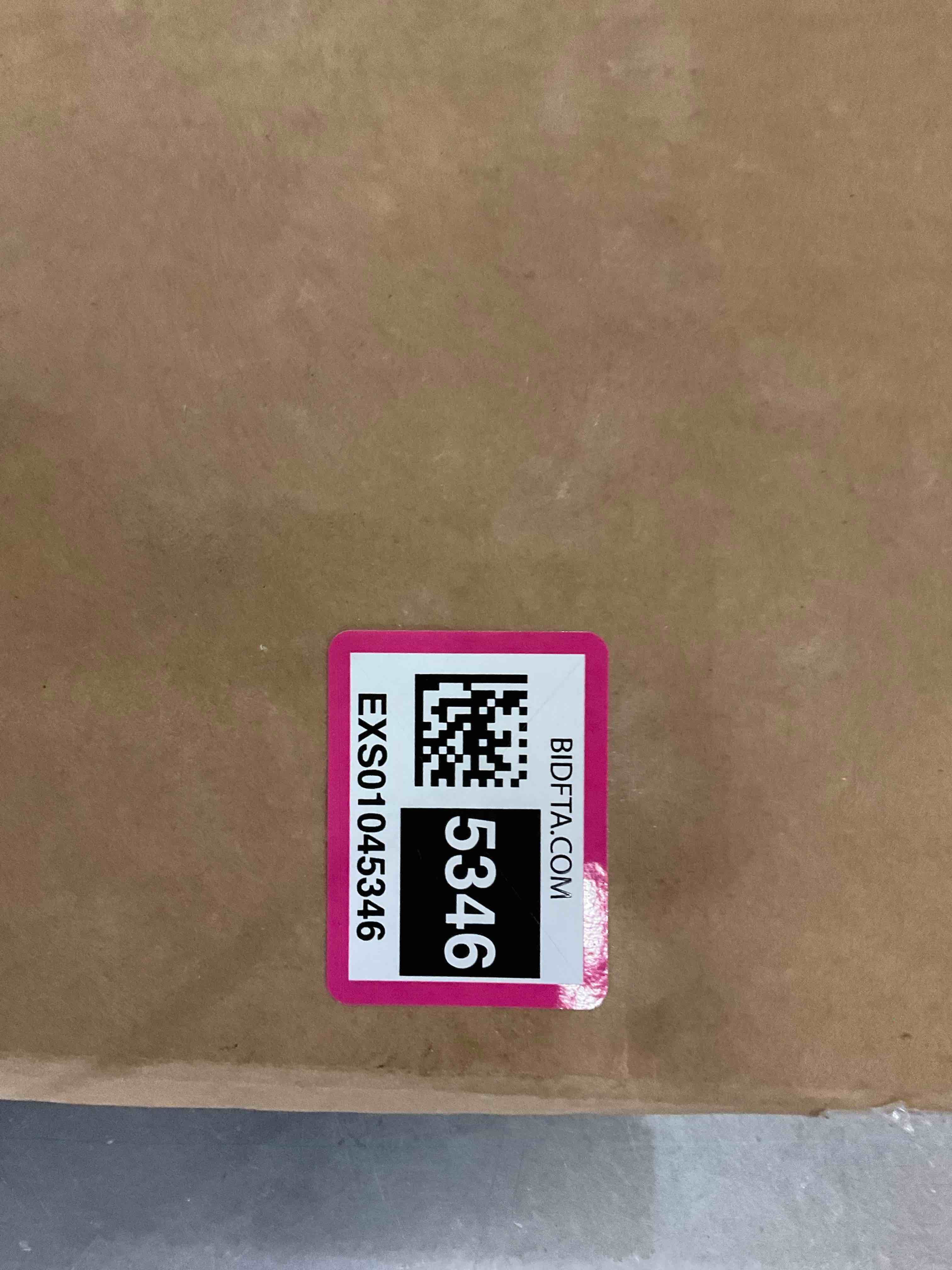 https://s3.amazonaws.com/lotting-images-prod/BargainHunt/EXS01045346_1707925502095.jpeg