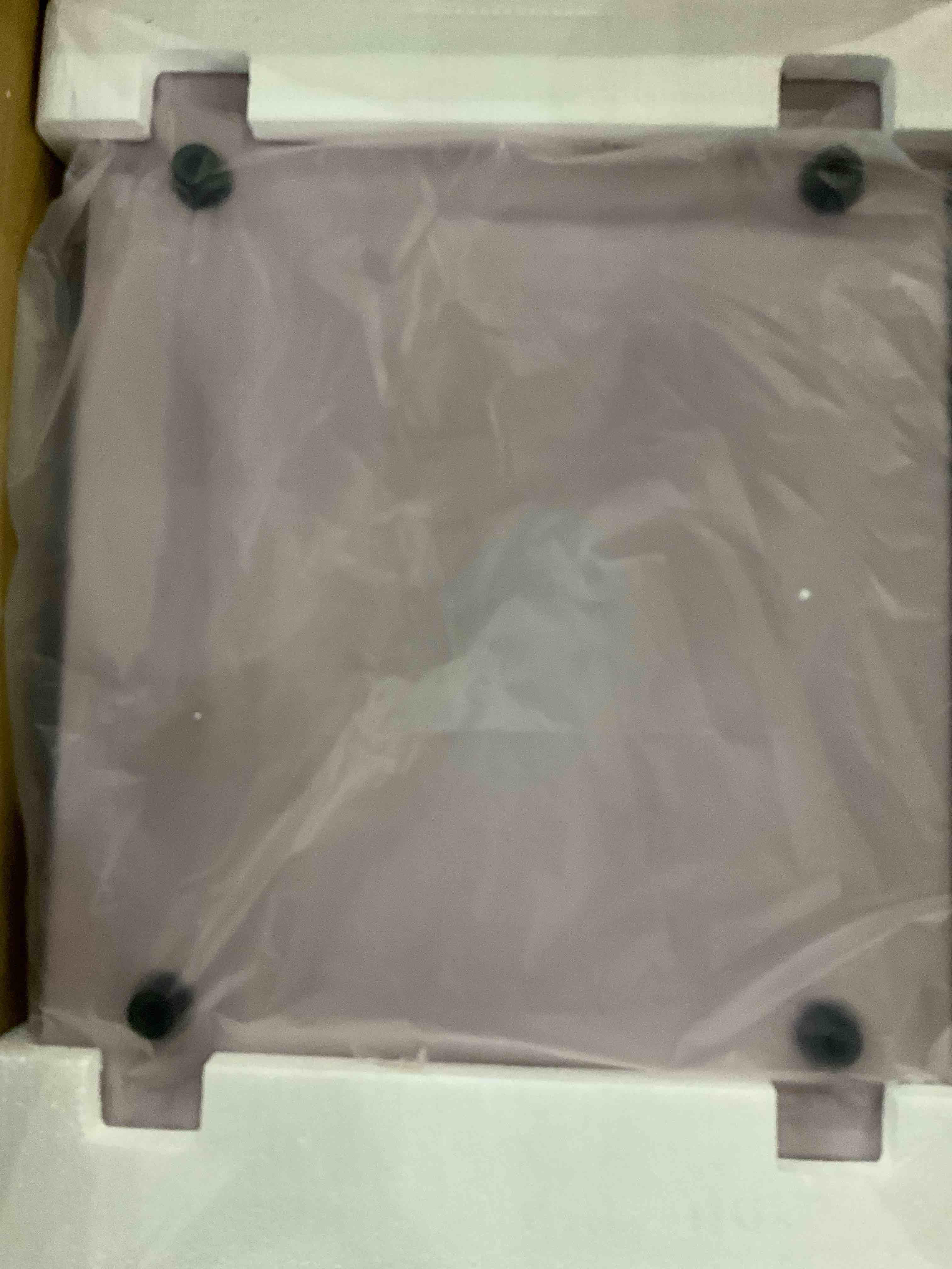 https://s3.amazonaws.com/lotting-images-prod/BargainHunt/EXS01045485_1707999438657.jpeg