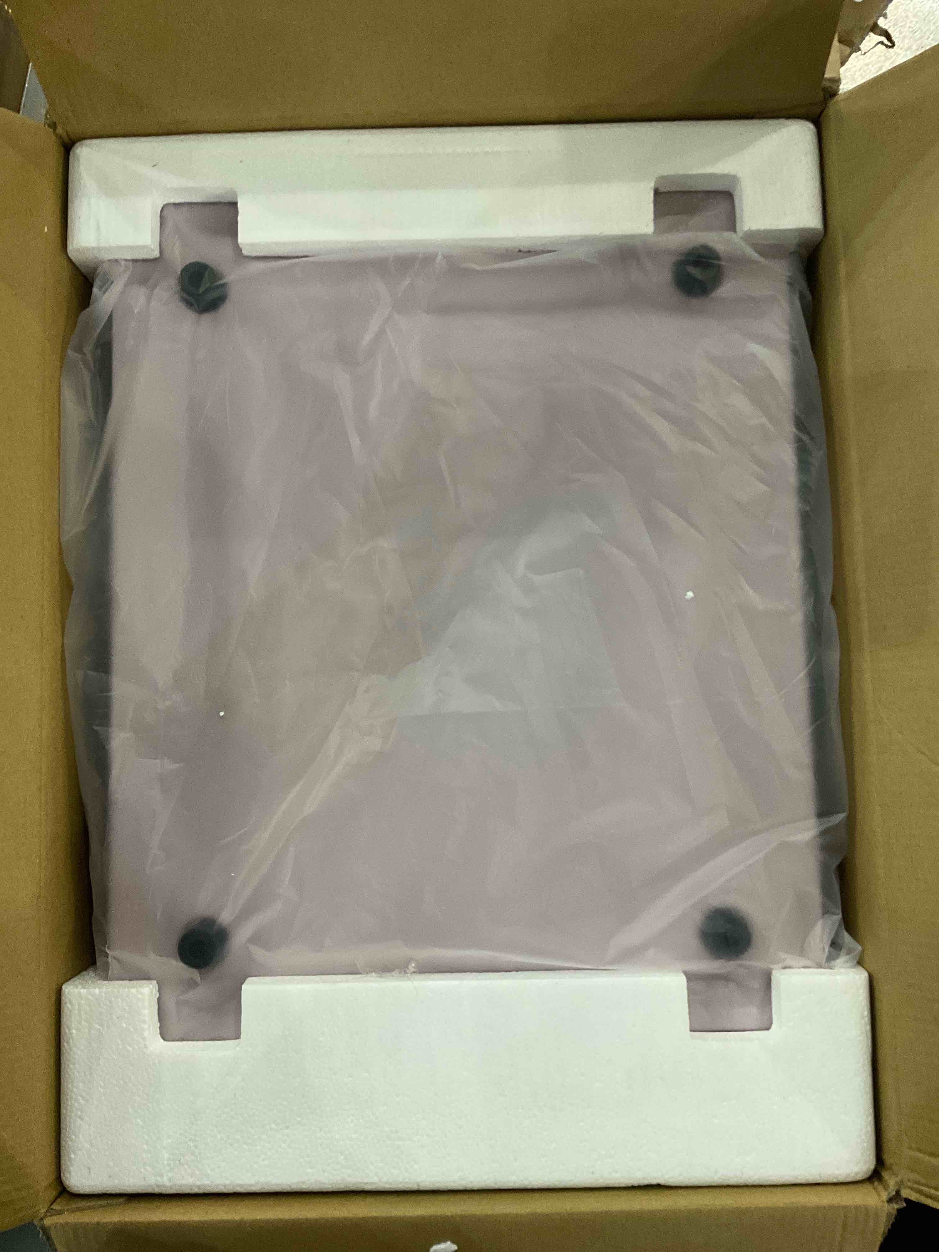 https://s3.amazonaws.com/lotting-images-prod/BargainHunt/EXS01045485_1707999440084.jpeg