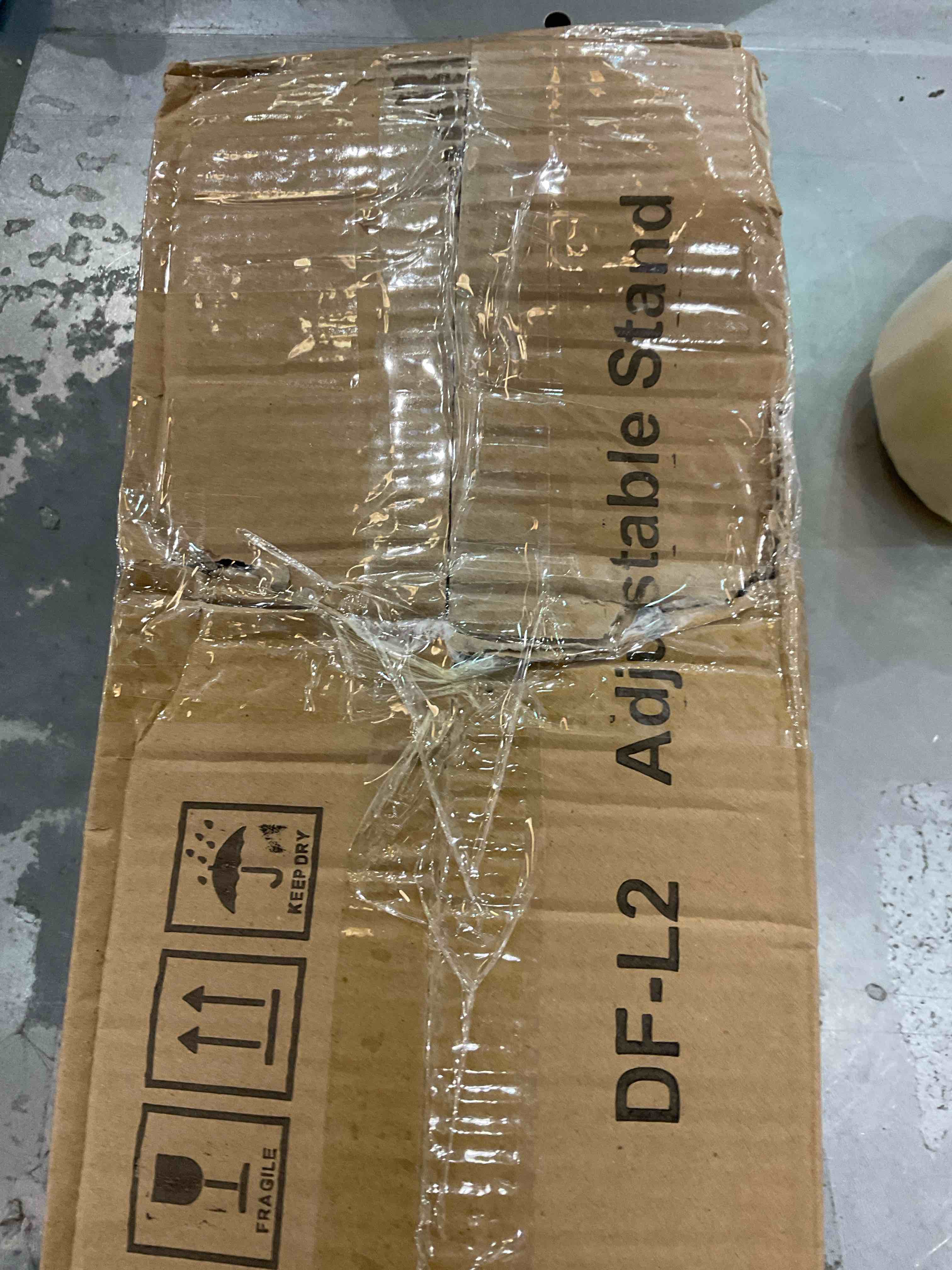 https://s3.amazonaws.com/lotting-images-prod/BargainHunt/EXS01045689_1708372185034.jpeg
