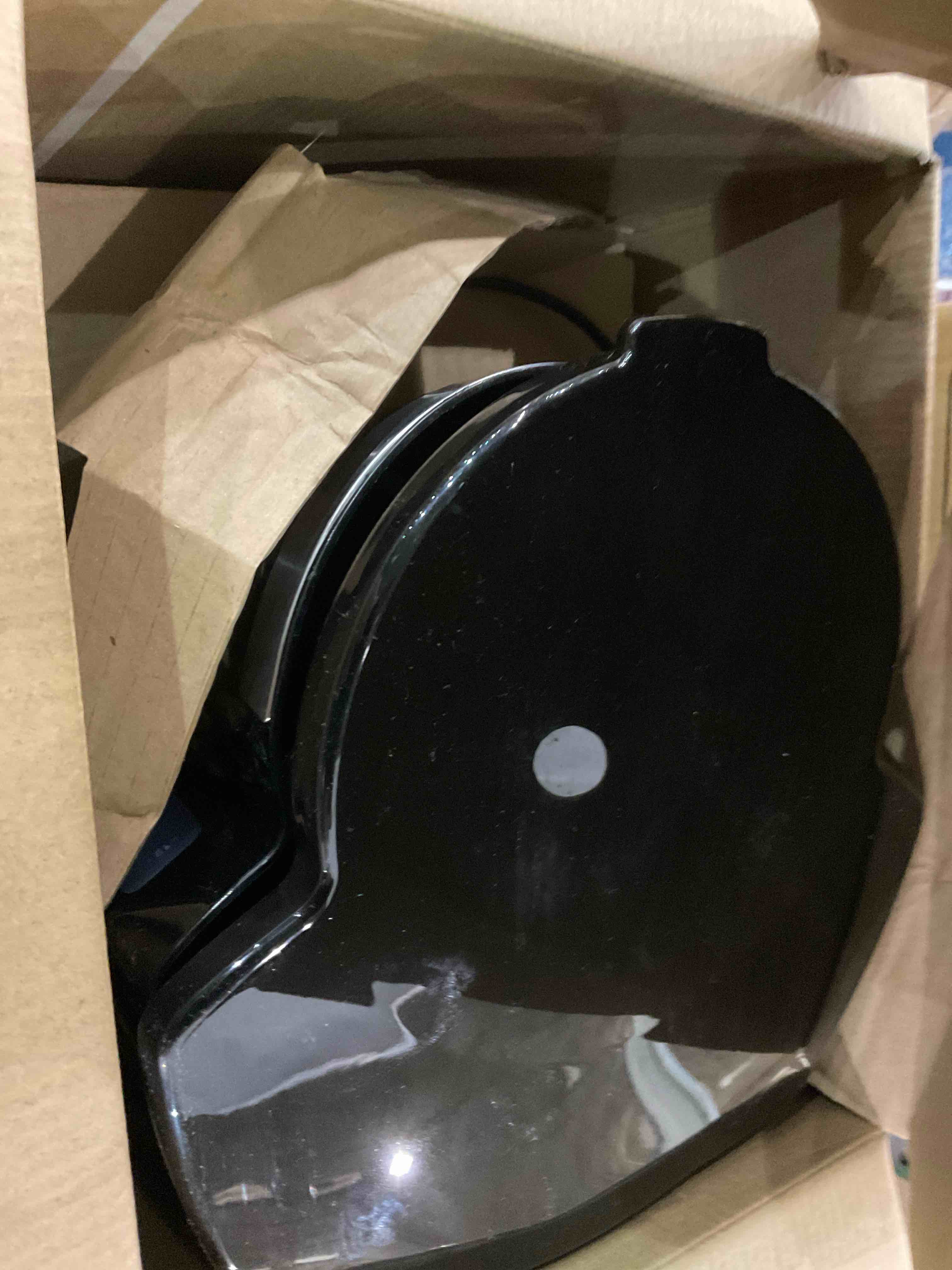 https://s3.amazonaws.com/lotting-images-prod/BargainHunt/EXS01045981_1708606007463.jpeg